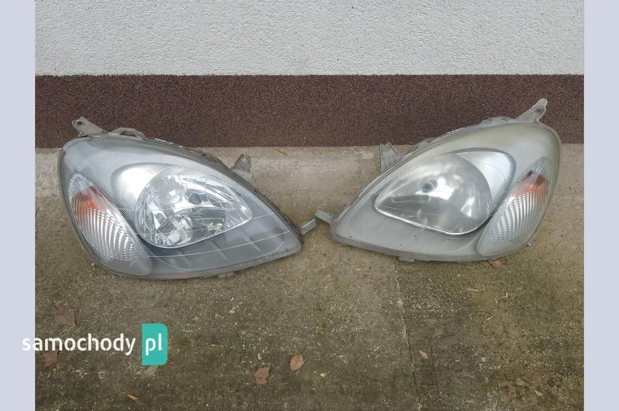 Lampa lewa przednia przód Toyota Yaris I