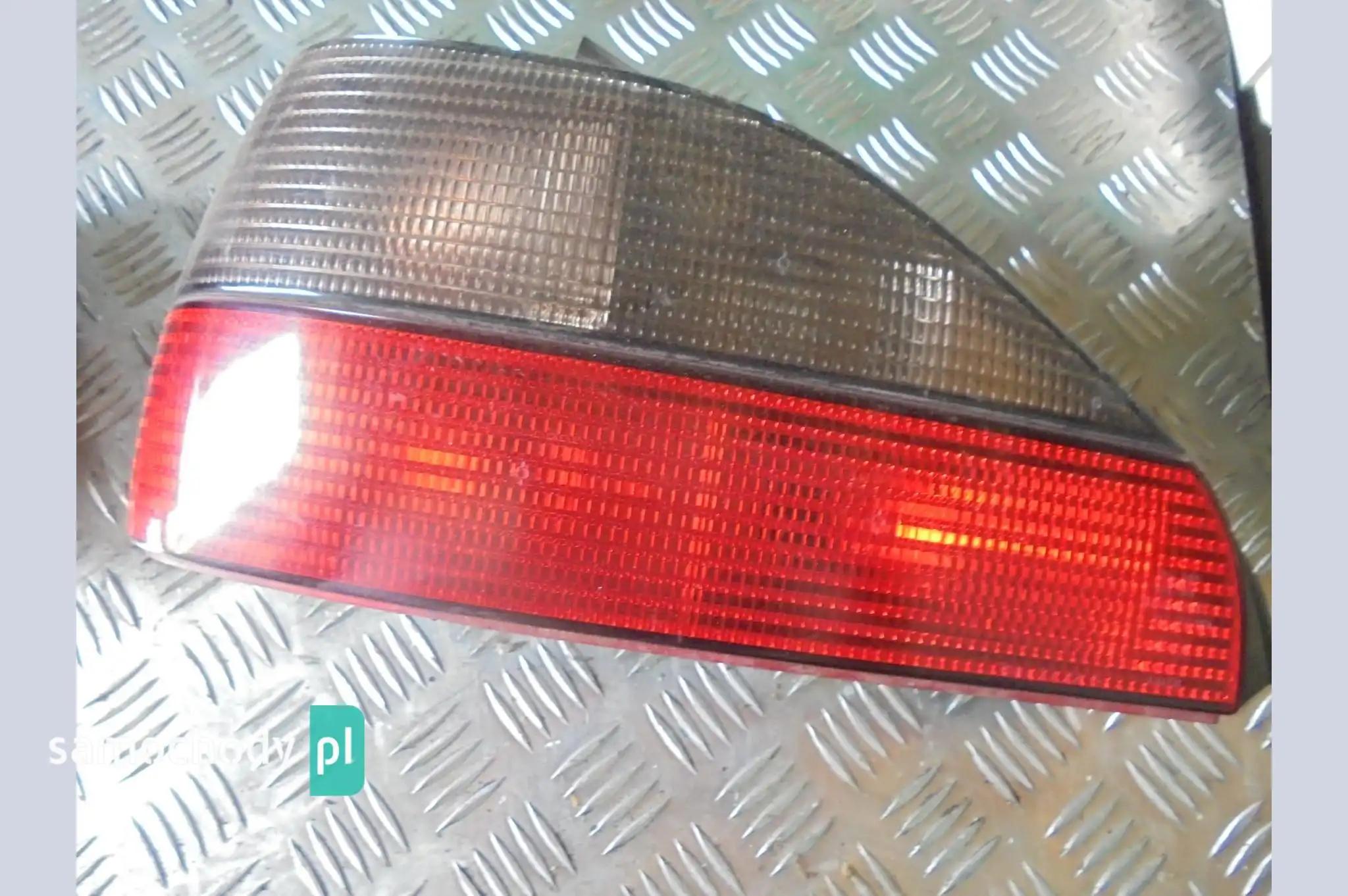 Lampa tył lewa tylna Peugeot 306 sedan