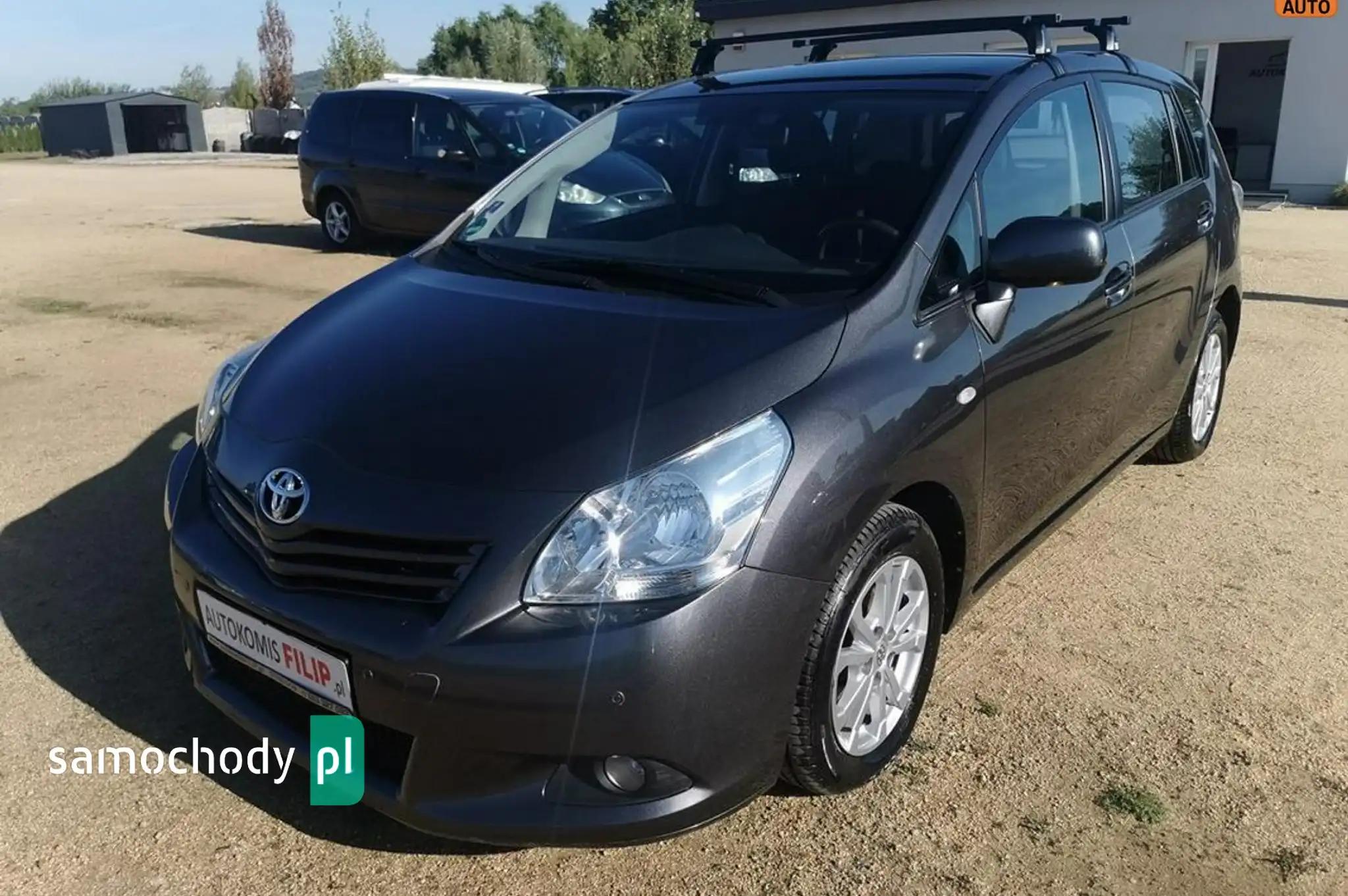 Toyota Verso Minivan 2012