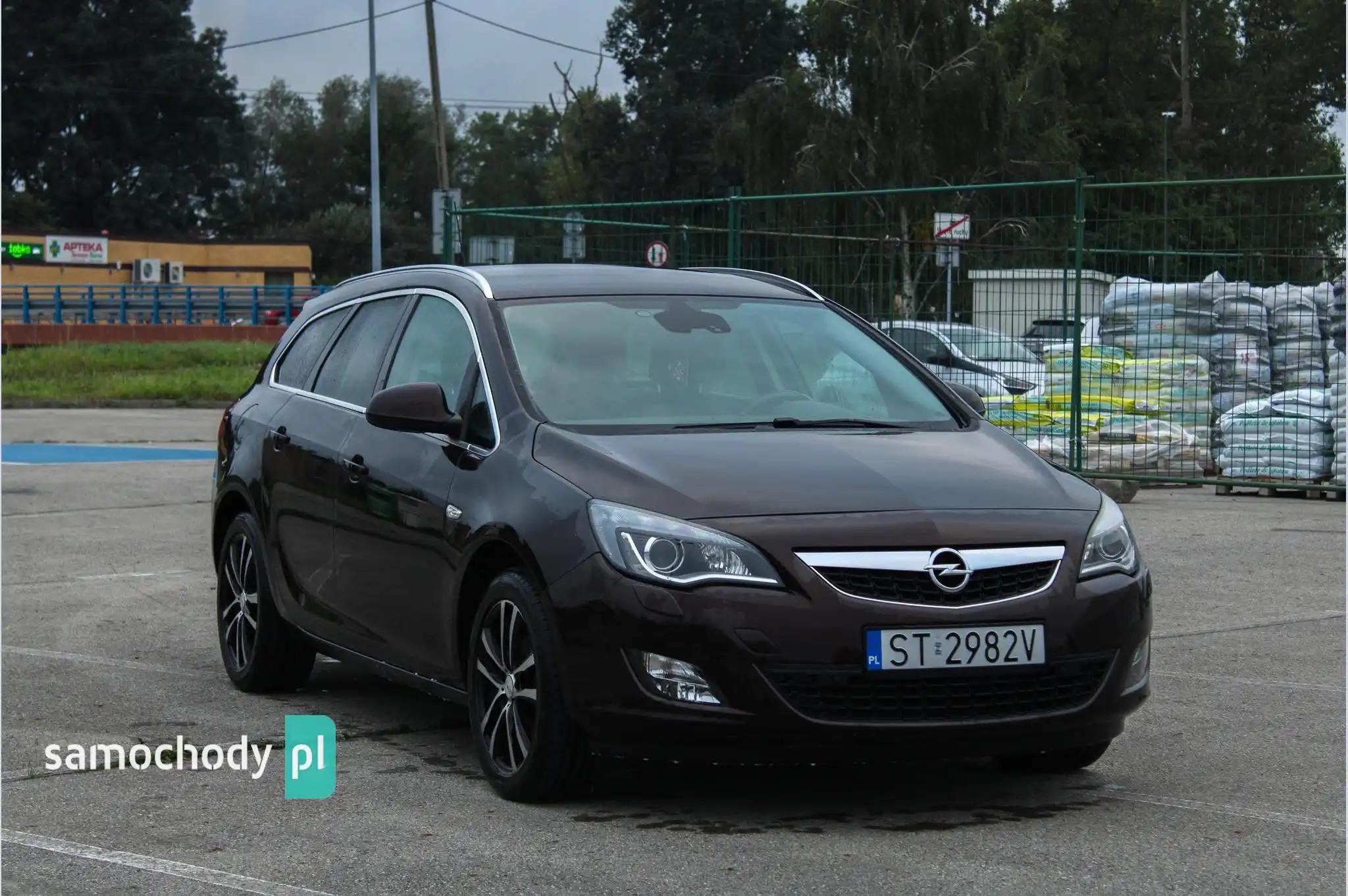 Opel Astra Kombi 2012