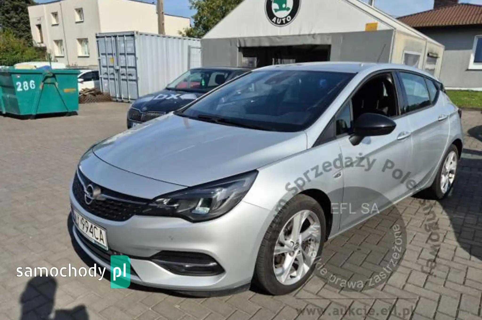 Opel Astra 2021