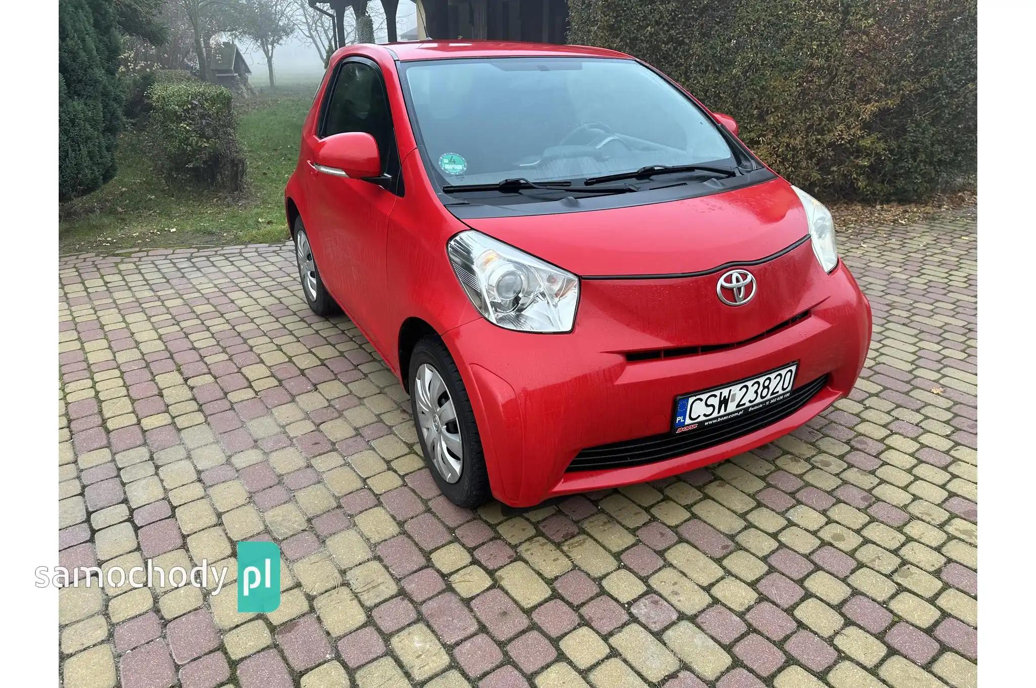 Toyota iQ Hatchback 2009