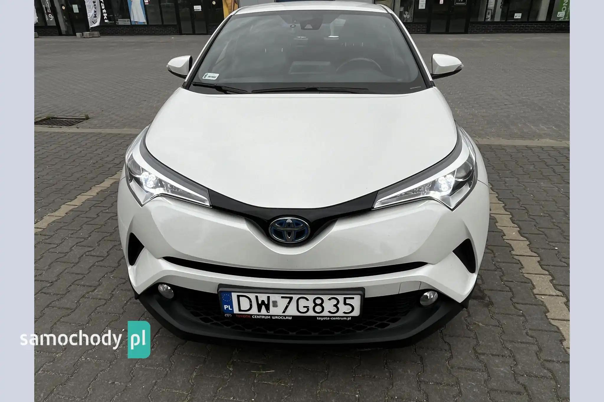 Toyota C-HR Crossover 2016