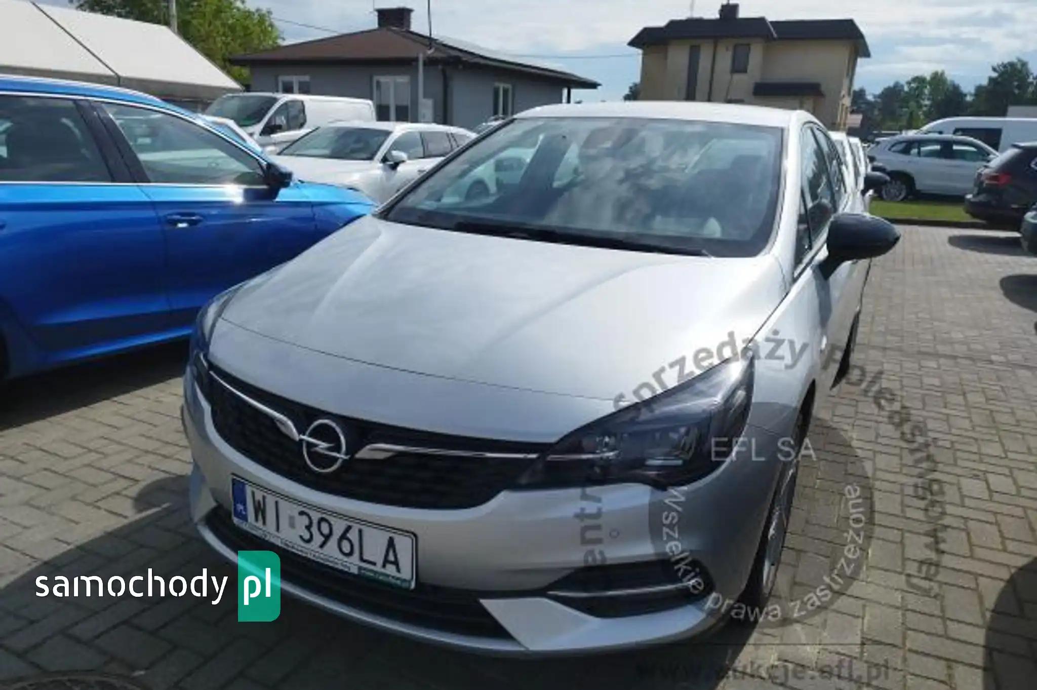 Opel Astra 2021