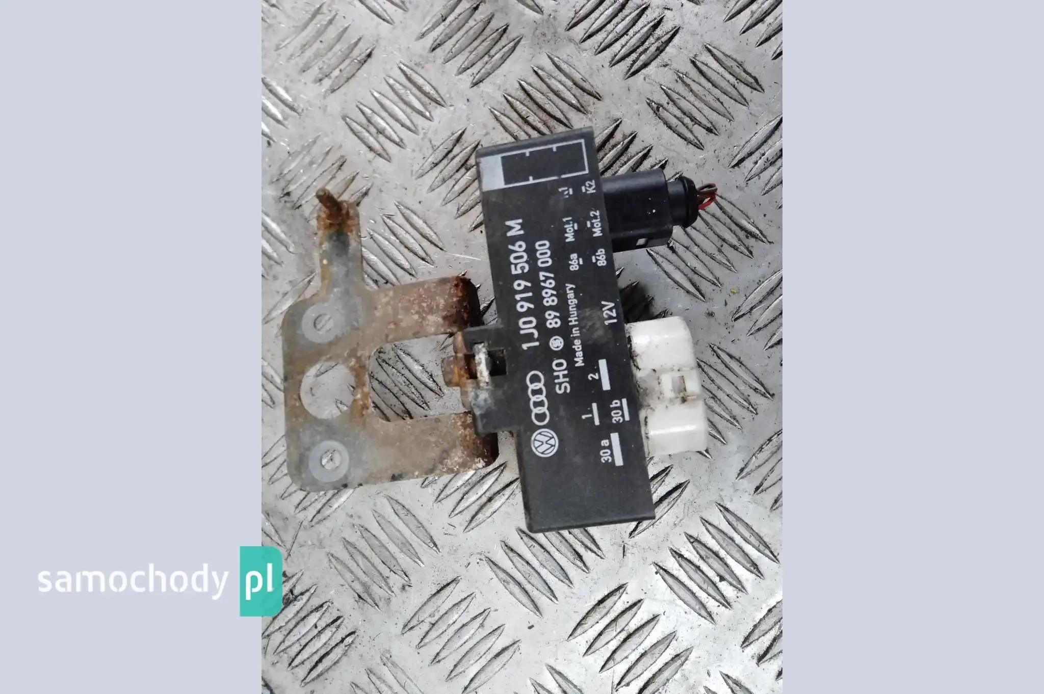 Moduł wentylatora Audi A4 B5 1.6 B 1J0919506M