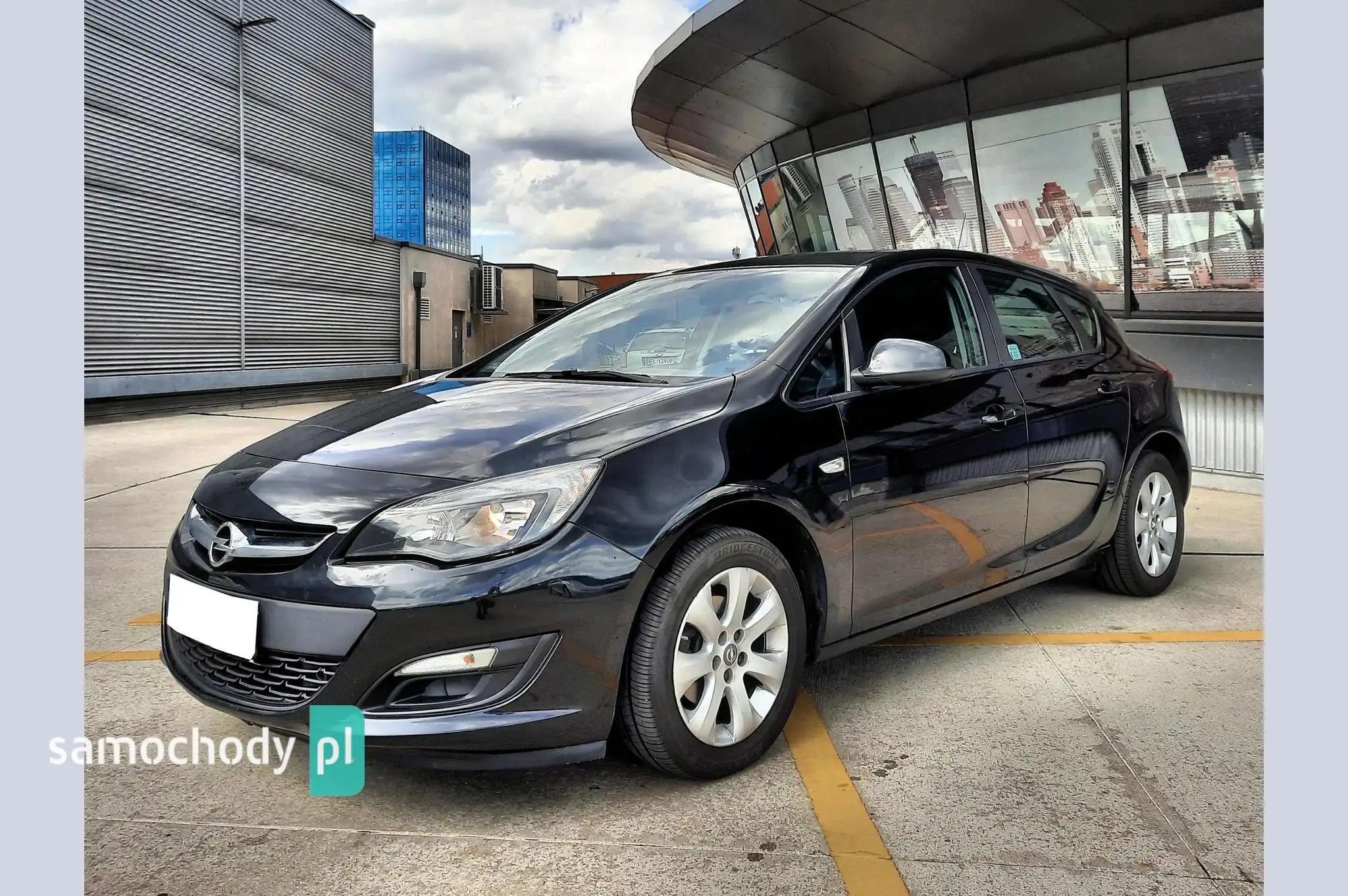 Opel Astra 2015