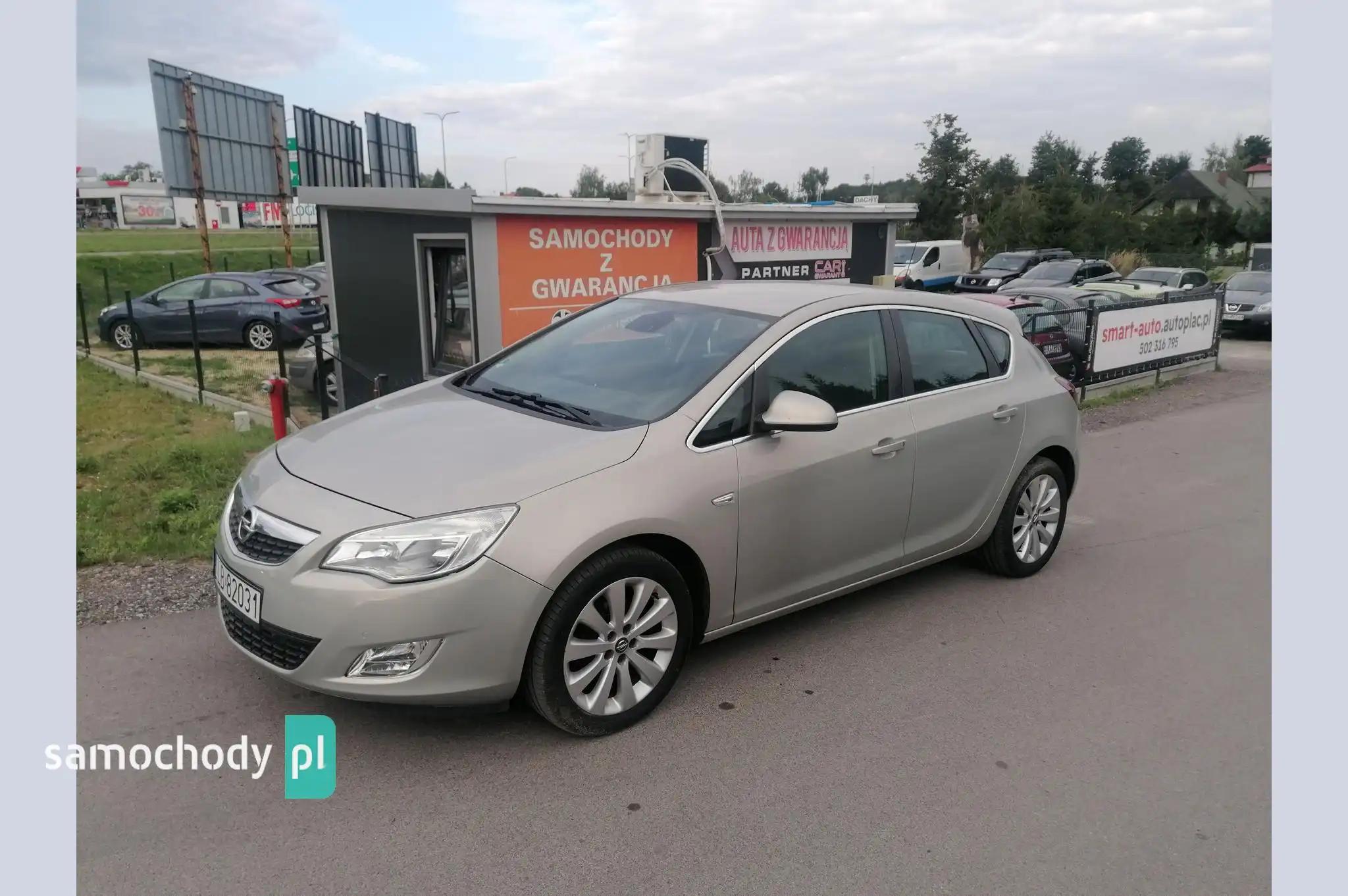 Opel Astra Hatchback 2010