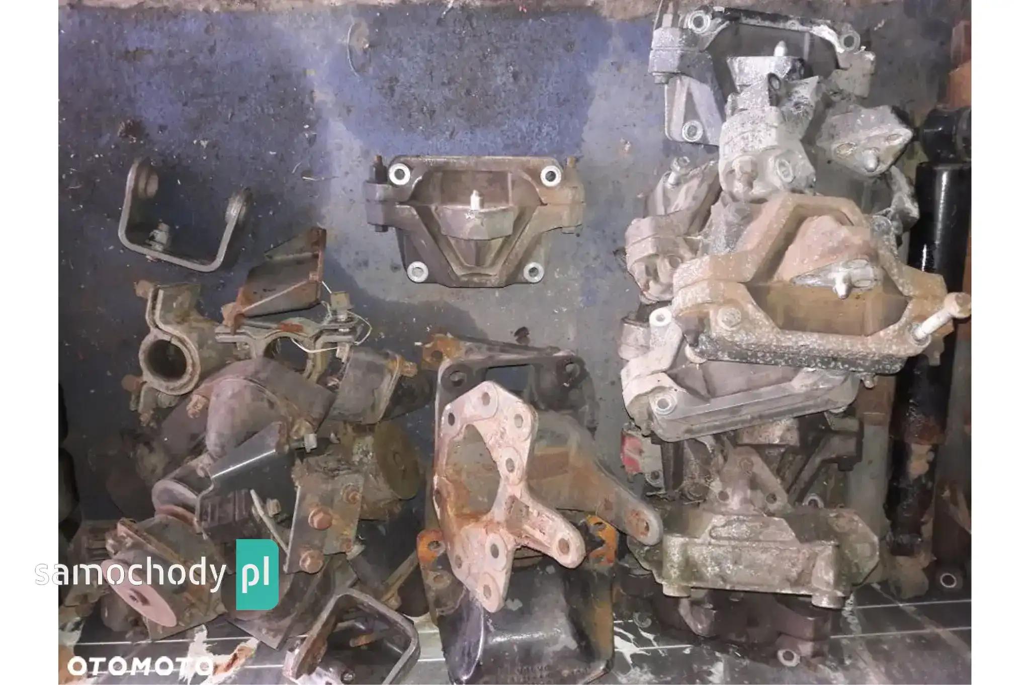 PODUSZKA SILNIKA SKRZYNI ODBOJE VOLVO FL6 OD 2000r