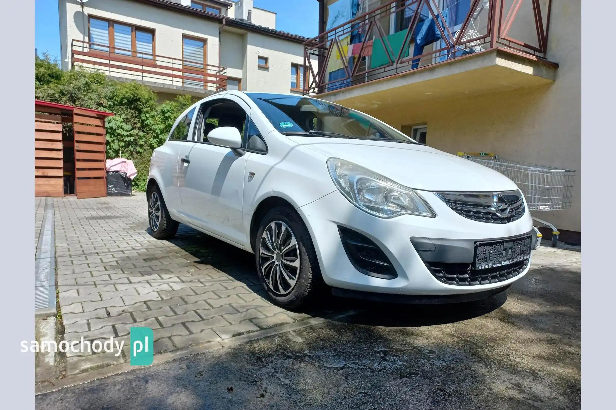 Opel Corsa Hatchback 2011