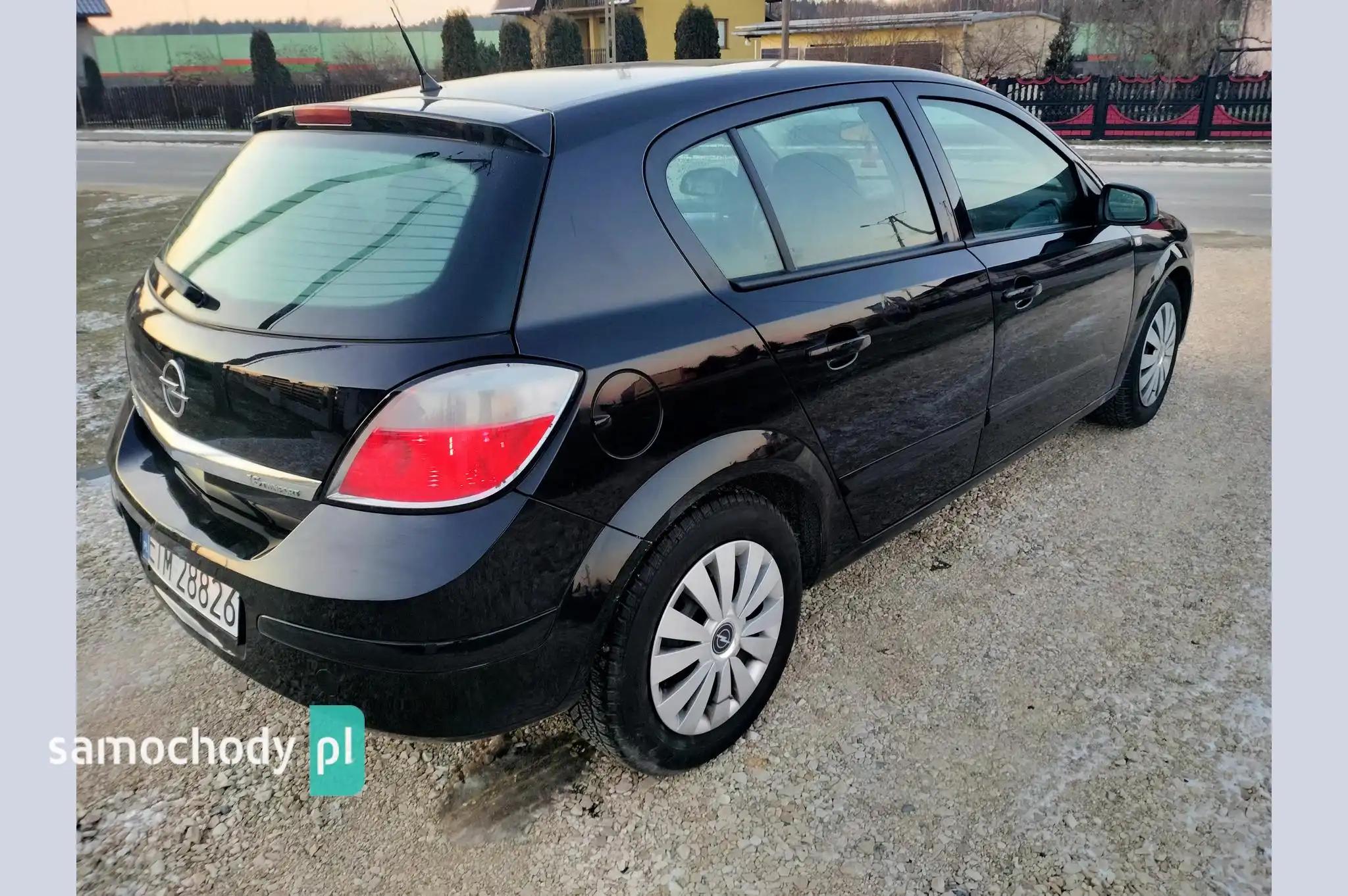 Opel Astra Hatchback 2005