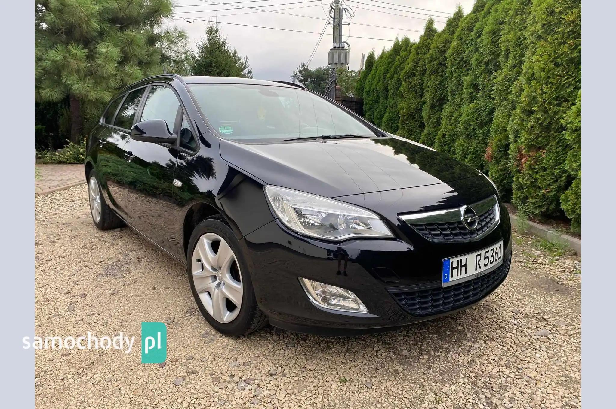 Opel Astra Kombi 2011