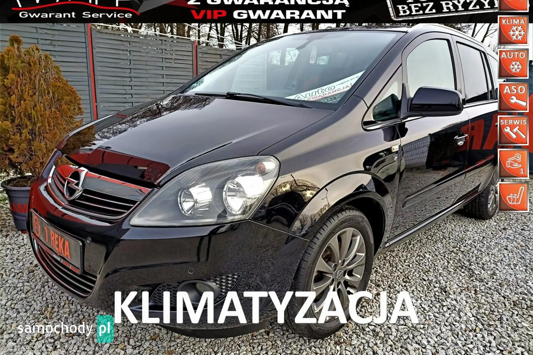 Opel Zafira Minivan 2010