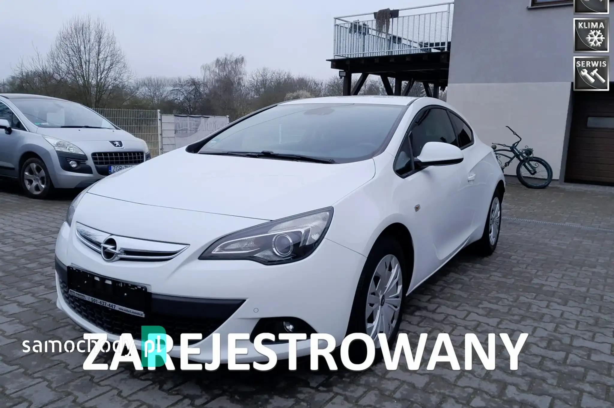 Opel Astra Coupe 2013