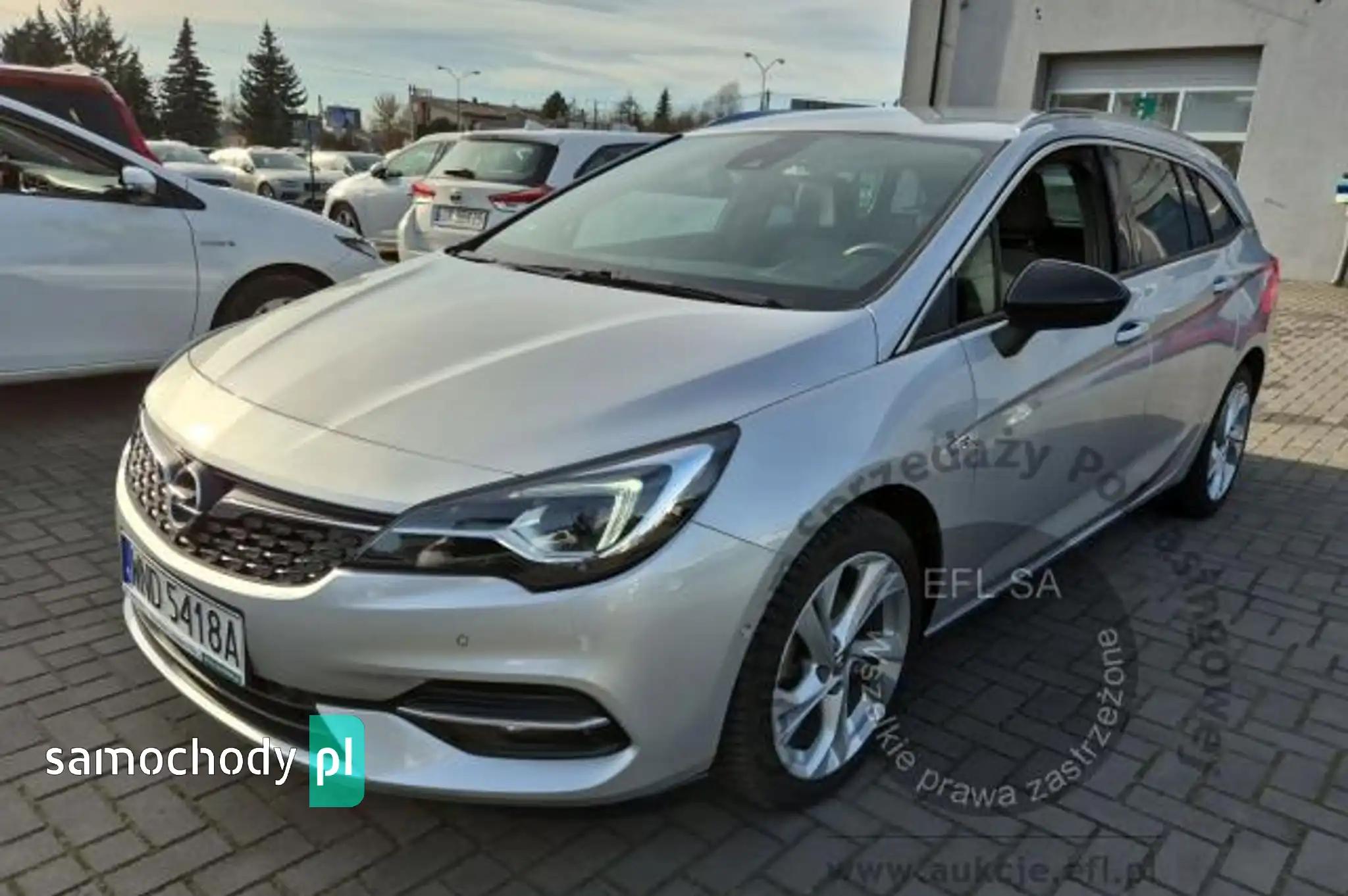 Opel Astra 2021