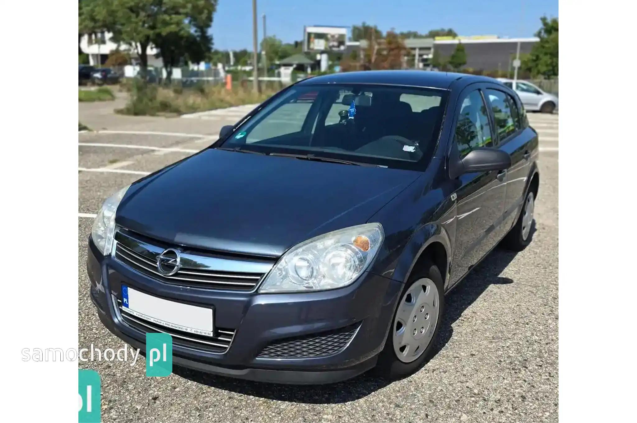 Opel Astra Hatchback 2009