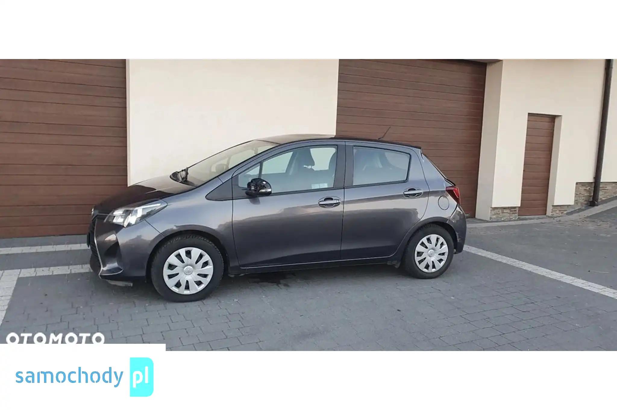 Toyota Yaris Hatchback 2016