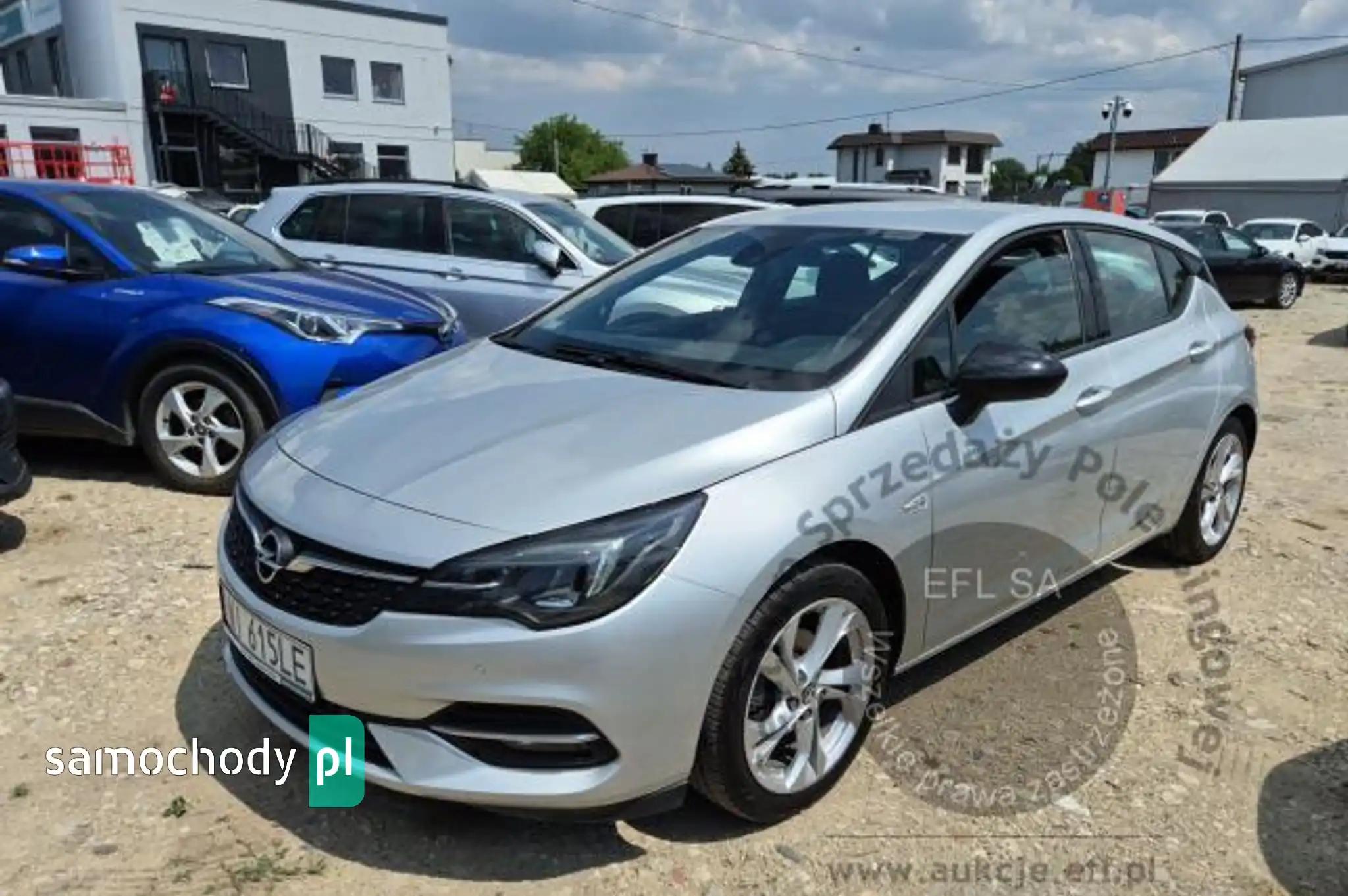 Opel Astra 2021