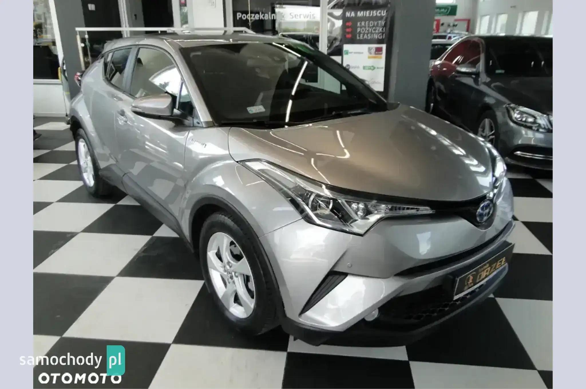 Toyota C-HR SUV 2016