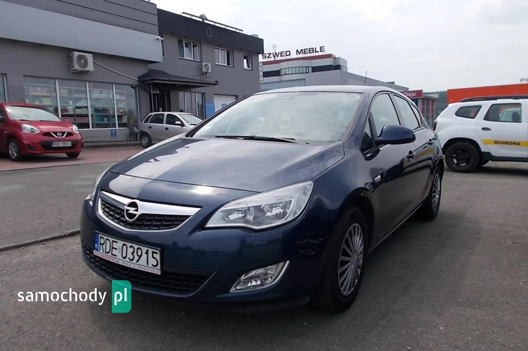 Opel Astra Hatchback 2010