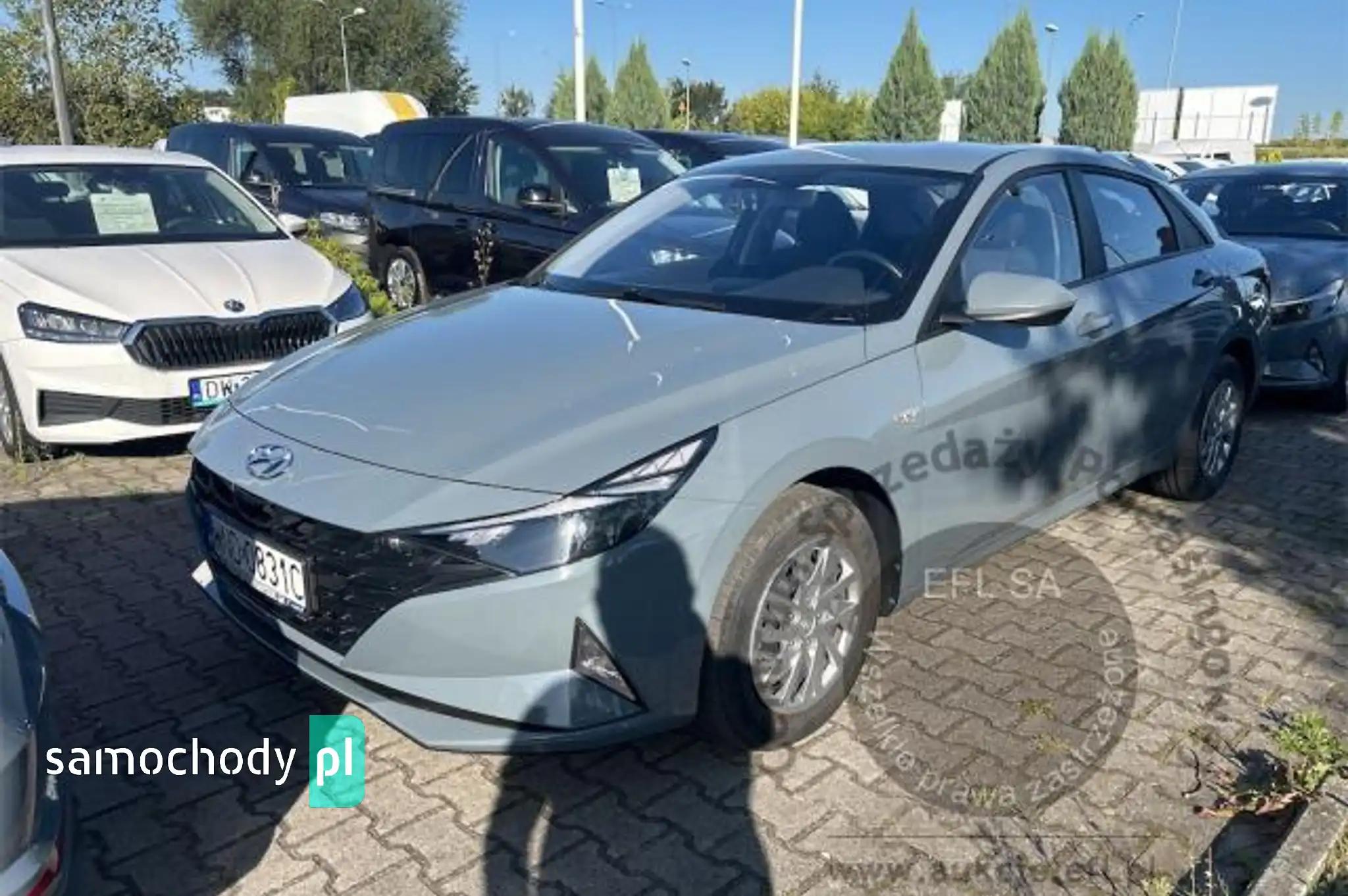 Hyundai Elantra 2022