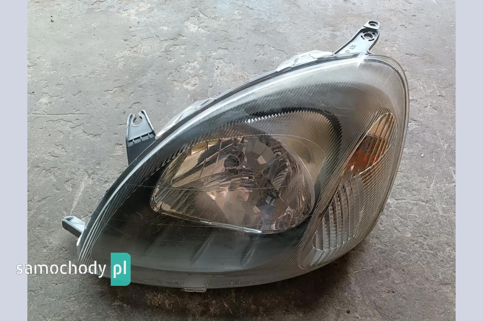 Lampa lewa przednia przód Toyota Yaris I