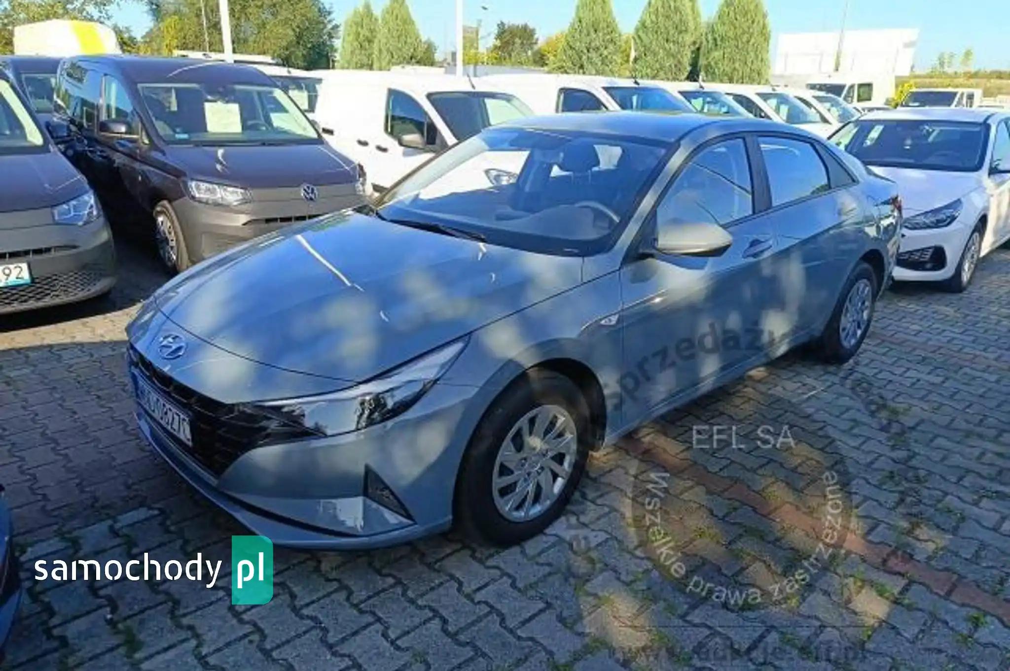 Hyundai Elantra 2022