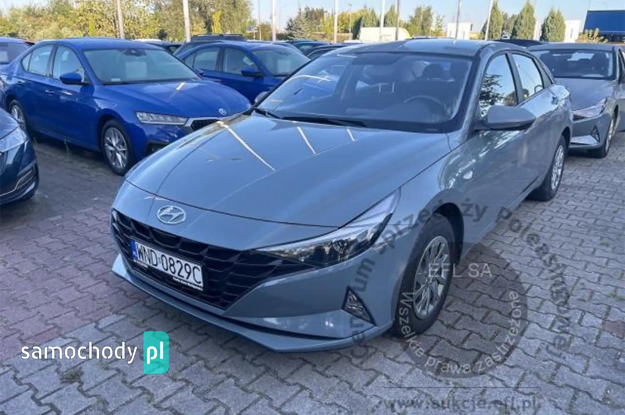 Hyundai Elantra 2022