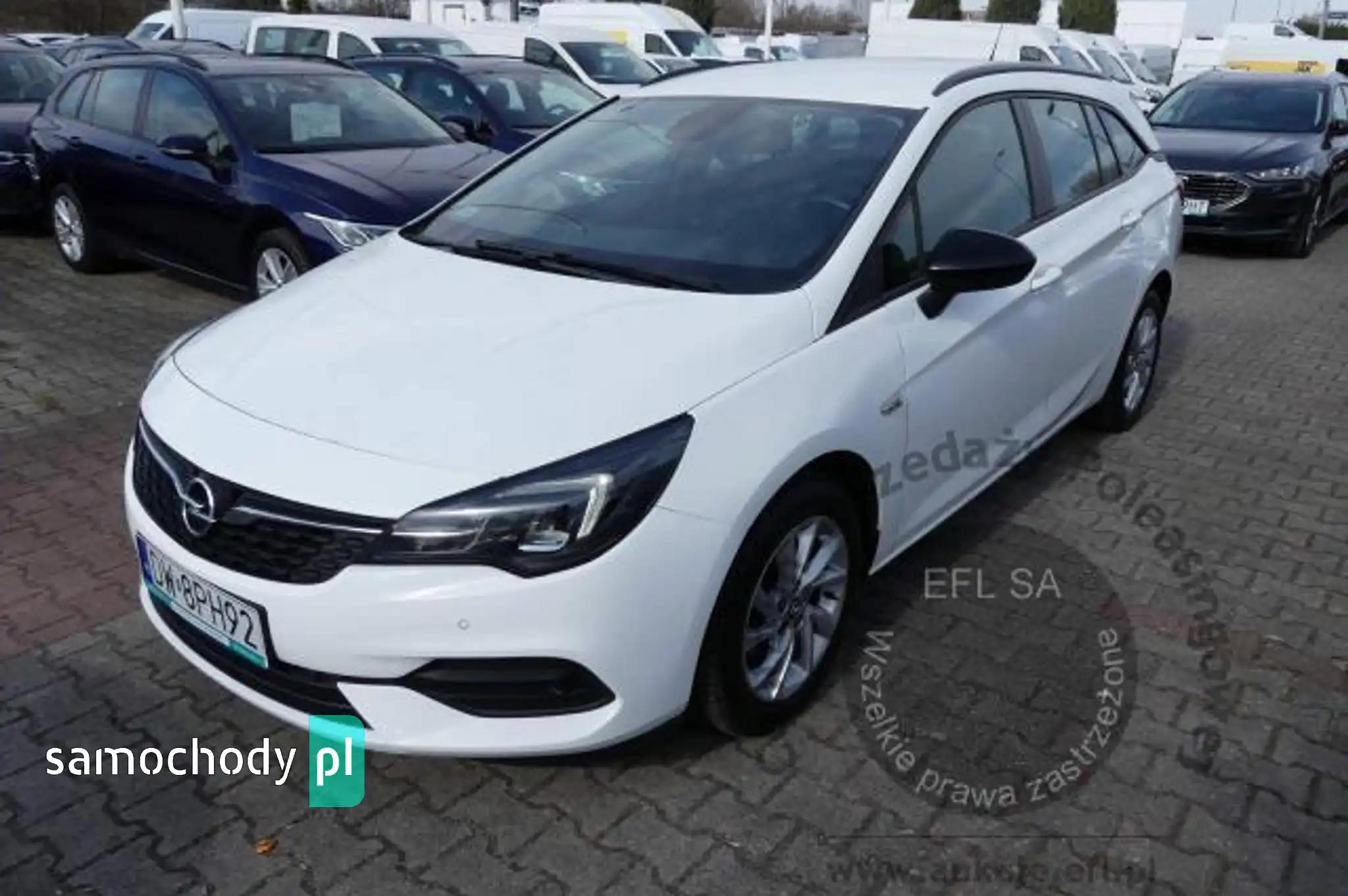 Opel Astra 2021