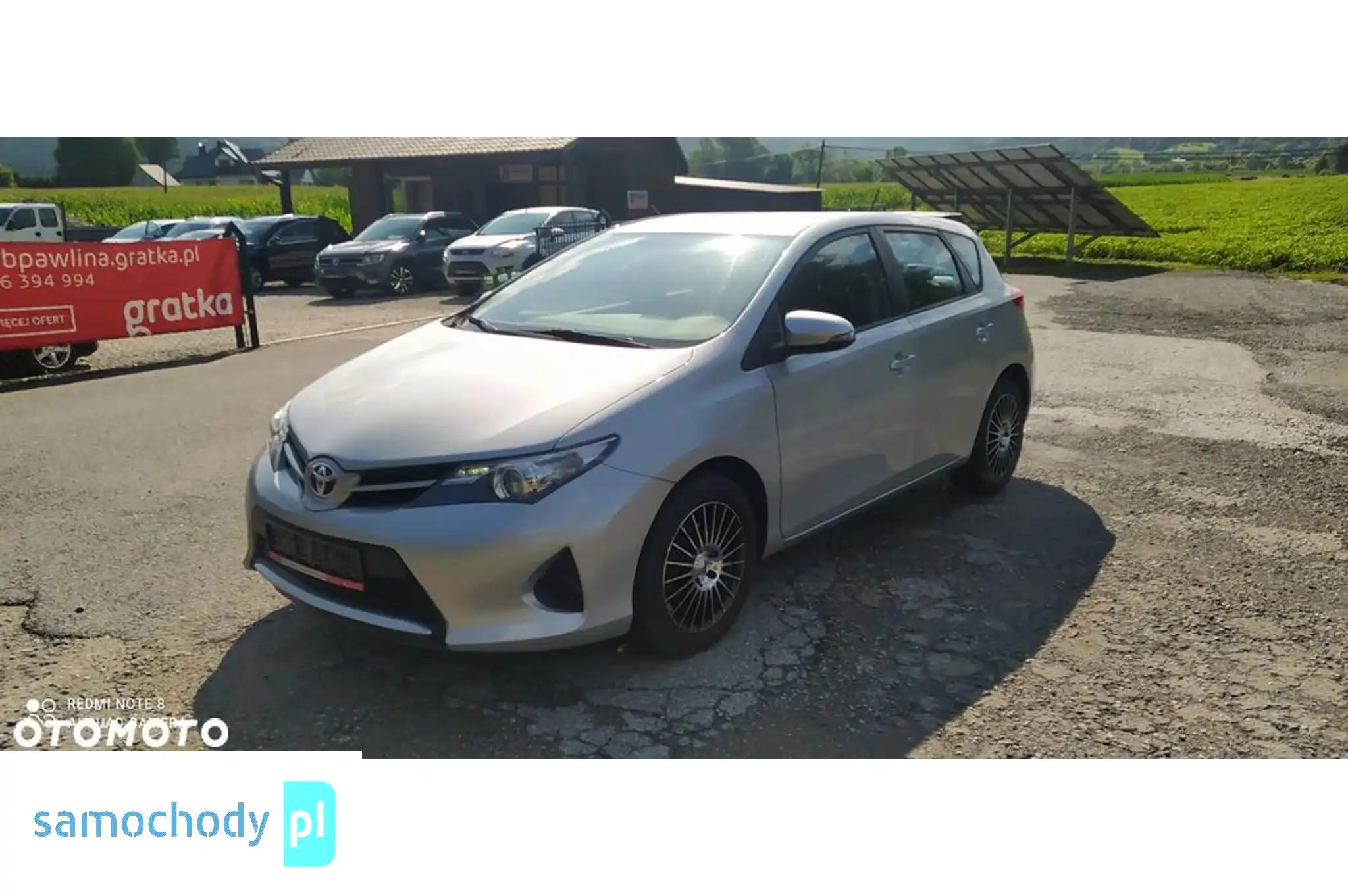 Toyota Auris Inny 2013