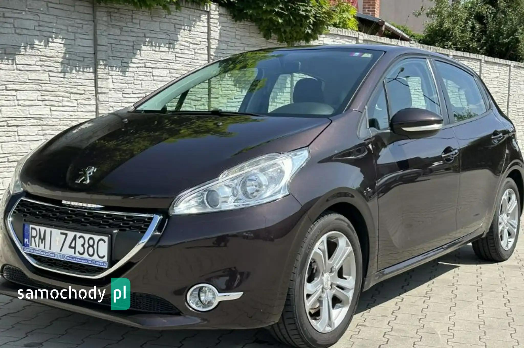 Peugeot 208 Hatchback 2012