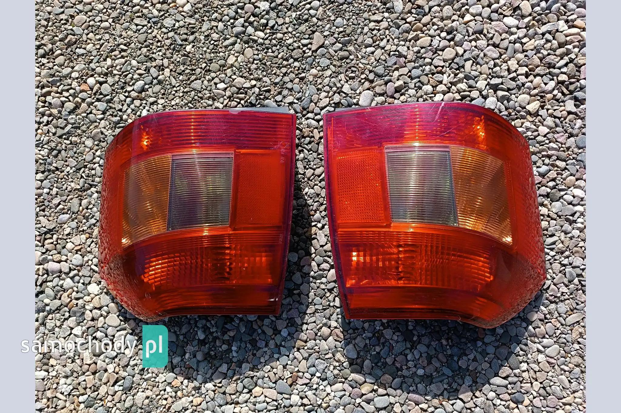 Lampa tył tylna prawa lewa komplet Toyota Corolla E12 3D