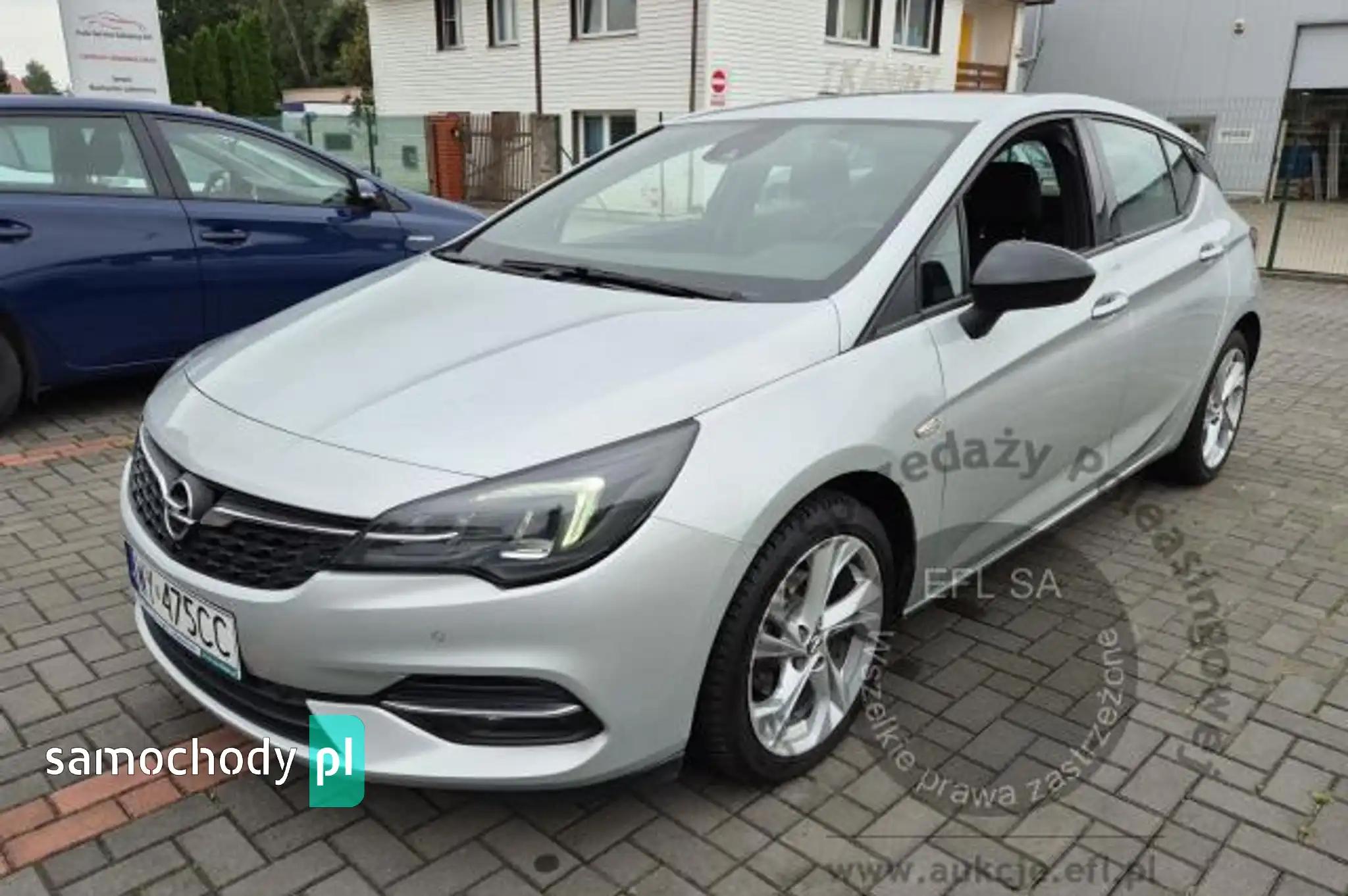 Opel Astra 2021