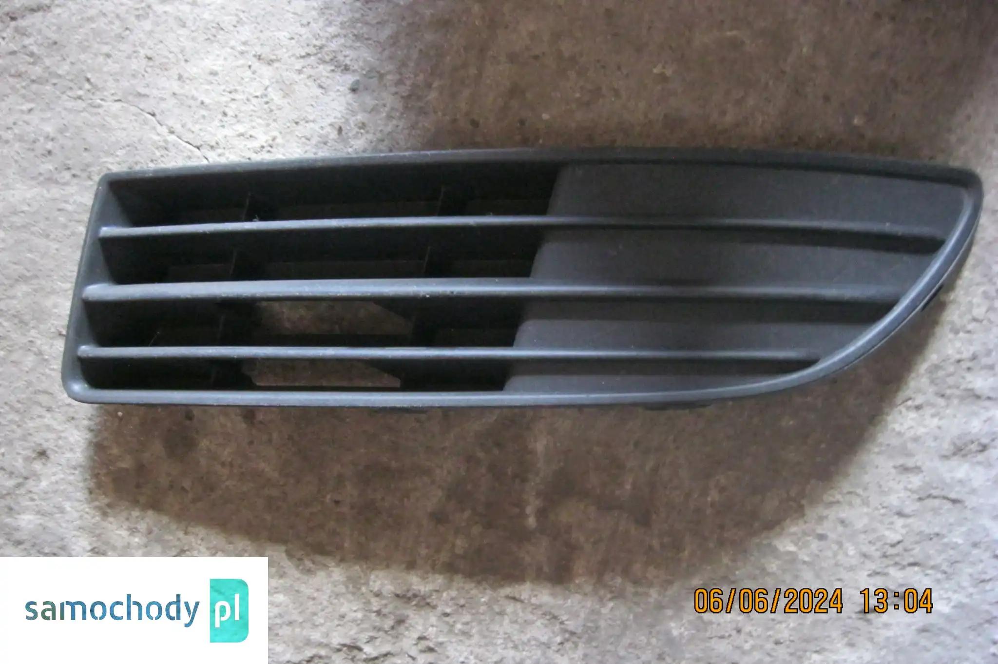 Grill zderzaka VW POLO IVF 05- 6Q0853665D LEWY