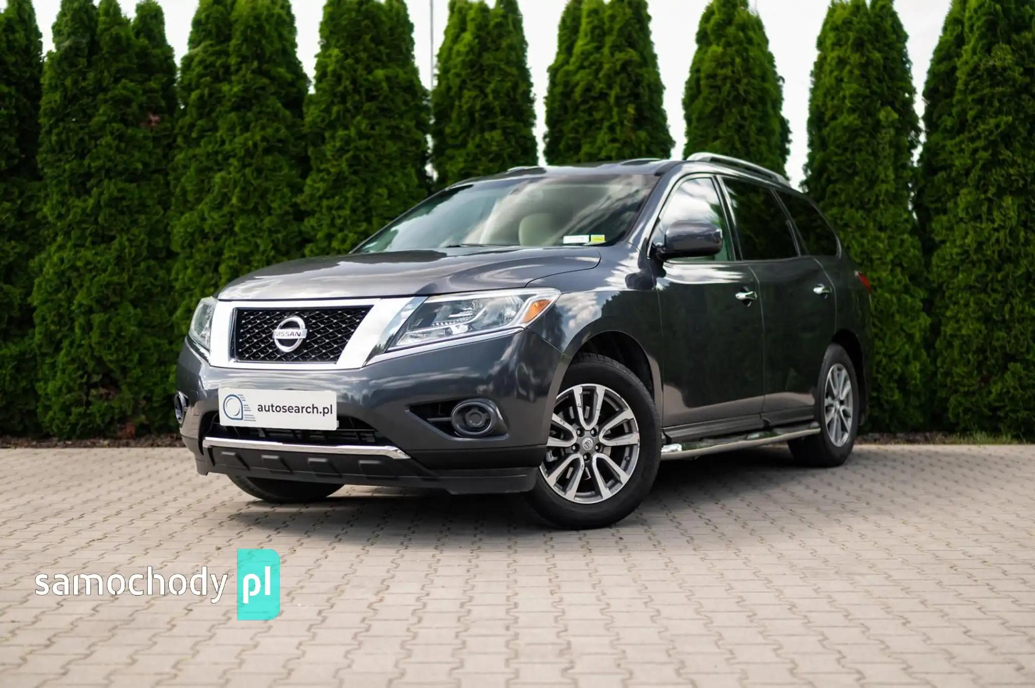 Nissan Pathfinder SUV 2013