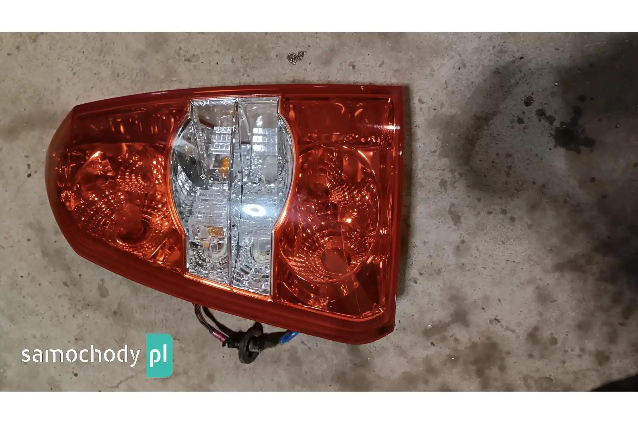 Lampa tył lewa tylna Chevrolet Nubira 3 III kombi