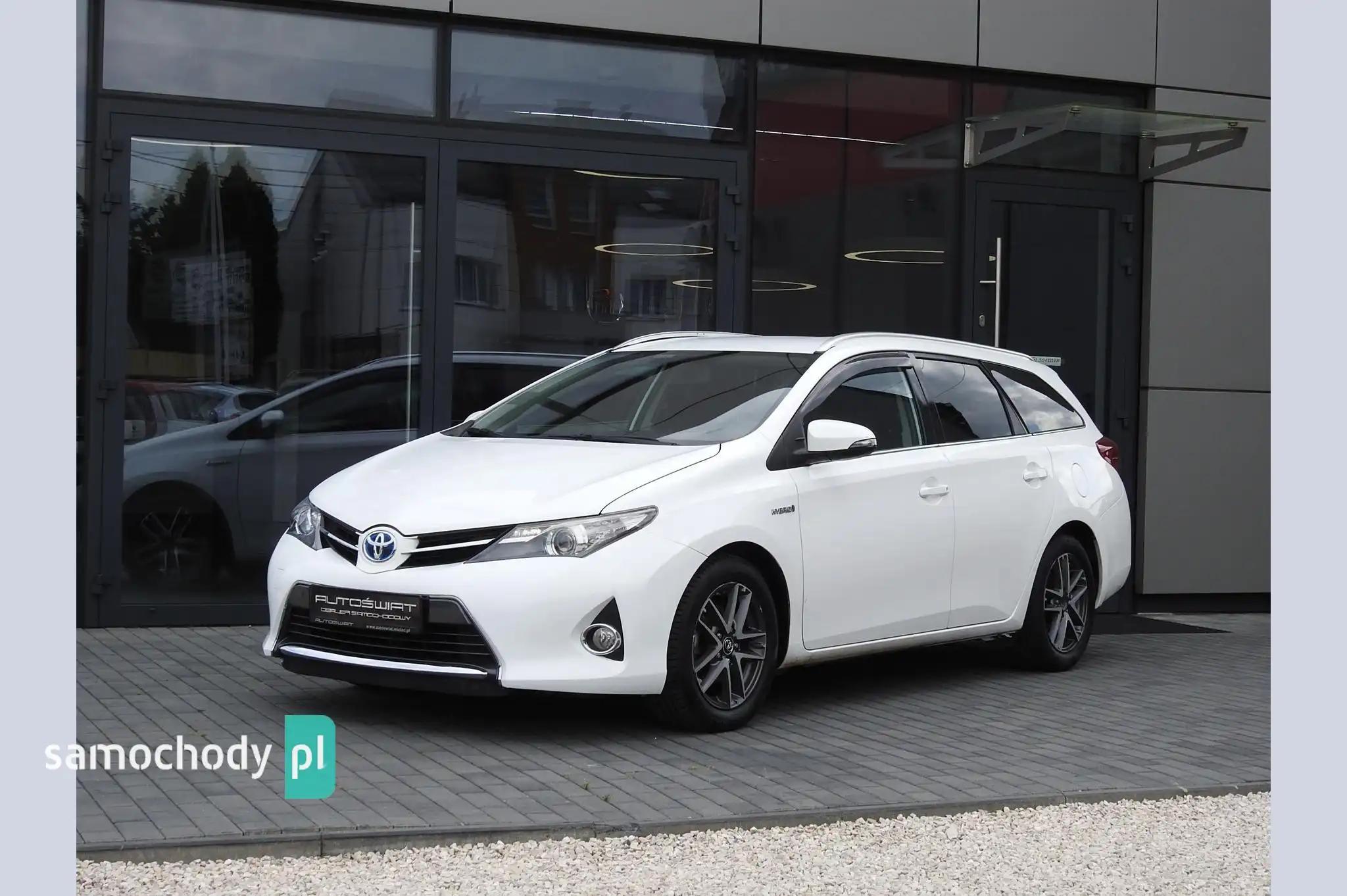 Toyota Auris Kombi 2015