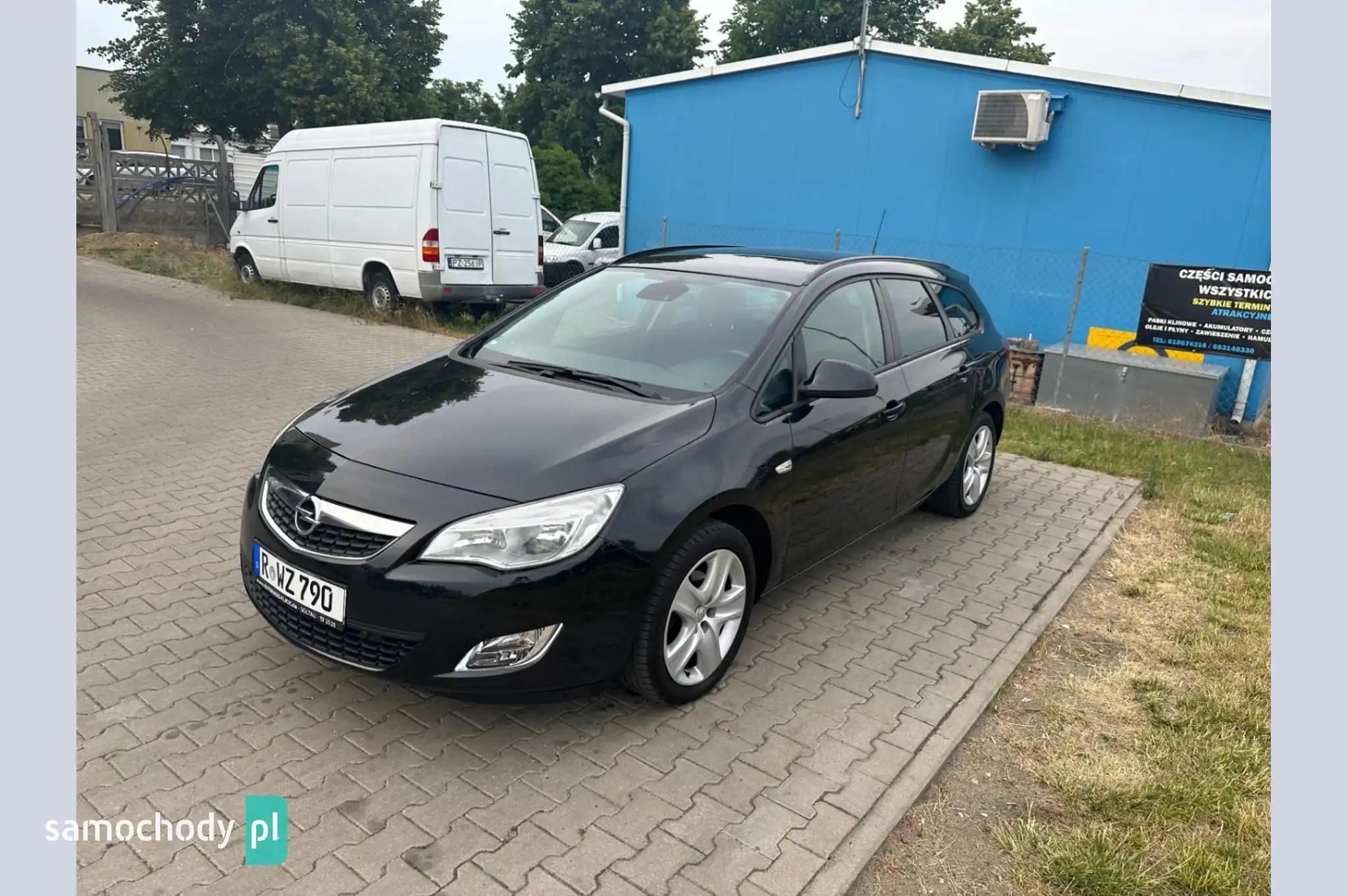 Opel Astra Kombi 2012