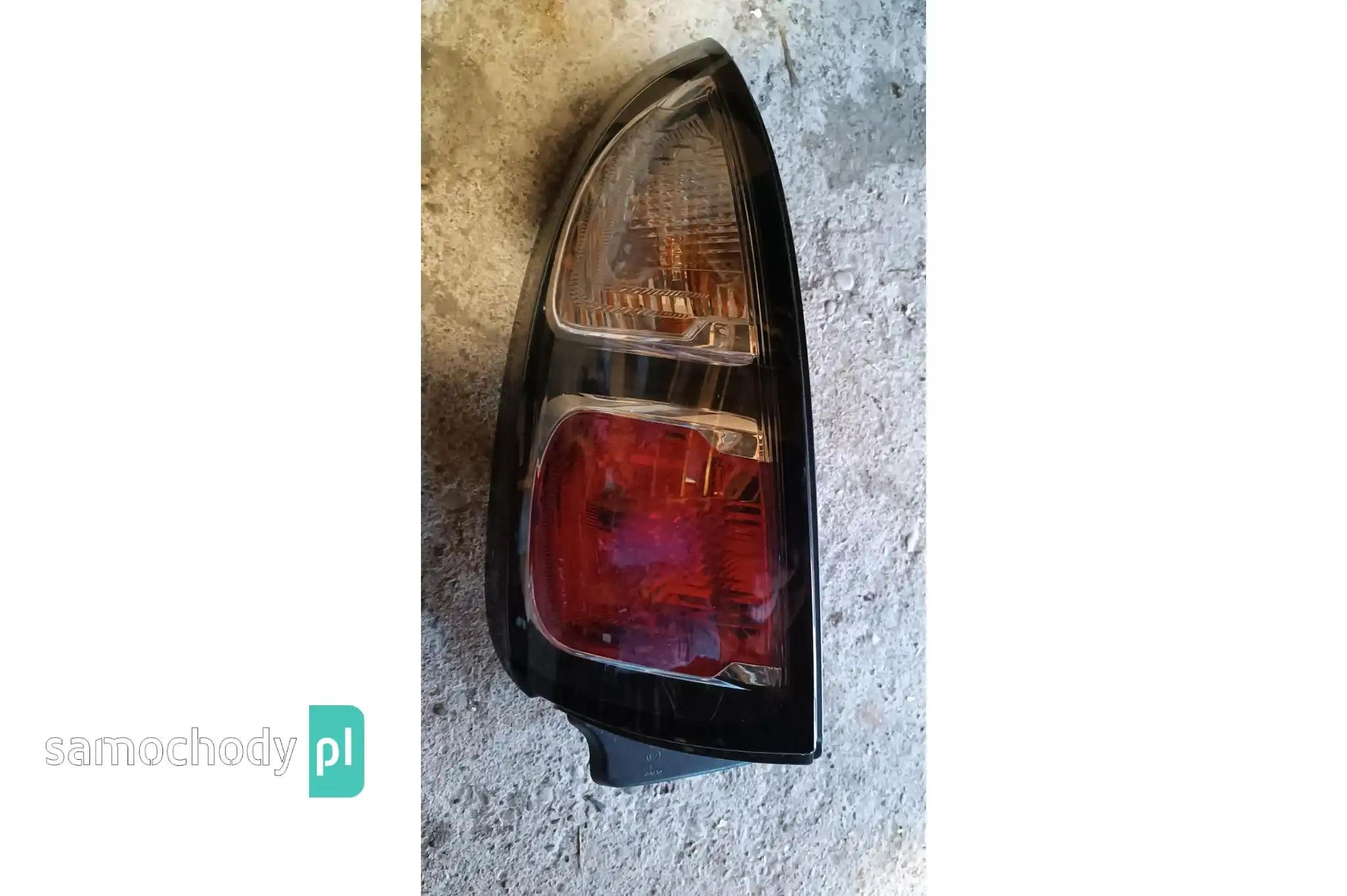 Lampa lewa tył tylna Citroen C3 Picasso