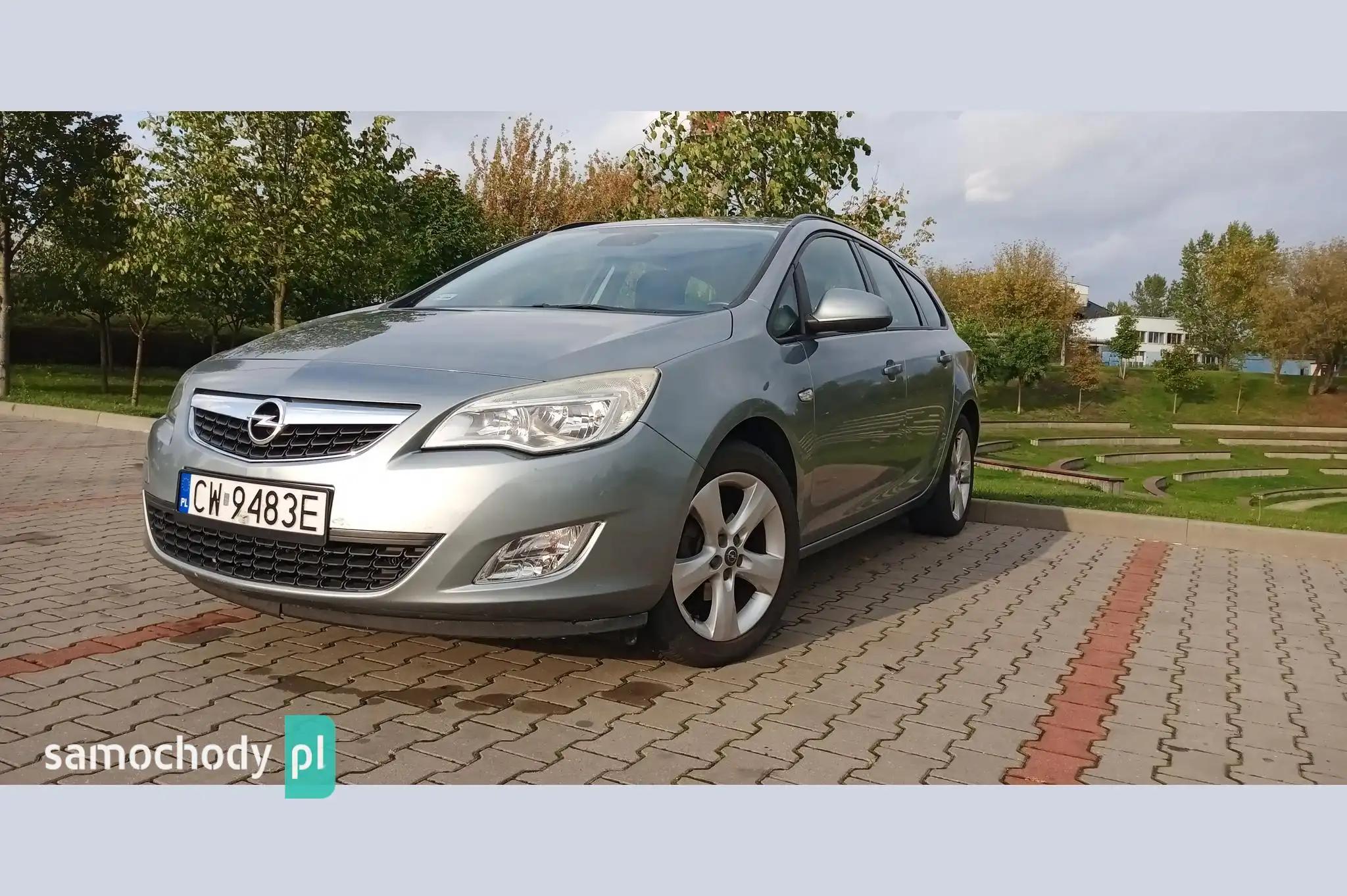 Opel Astra Kombi 2011