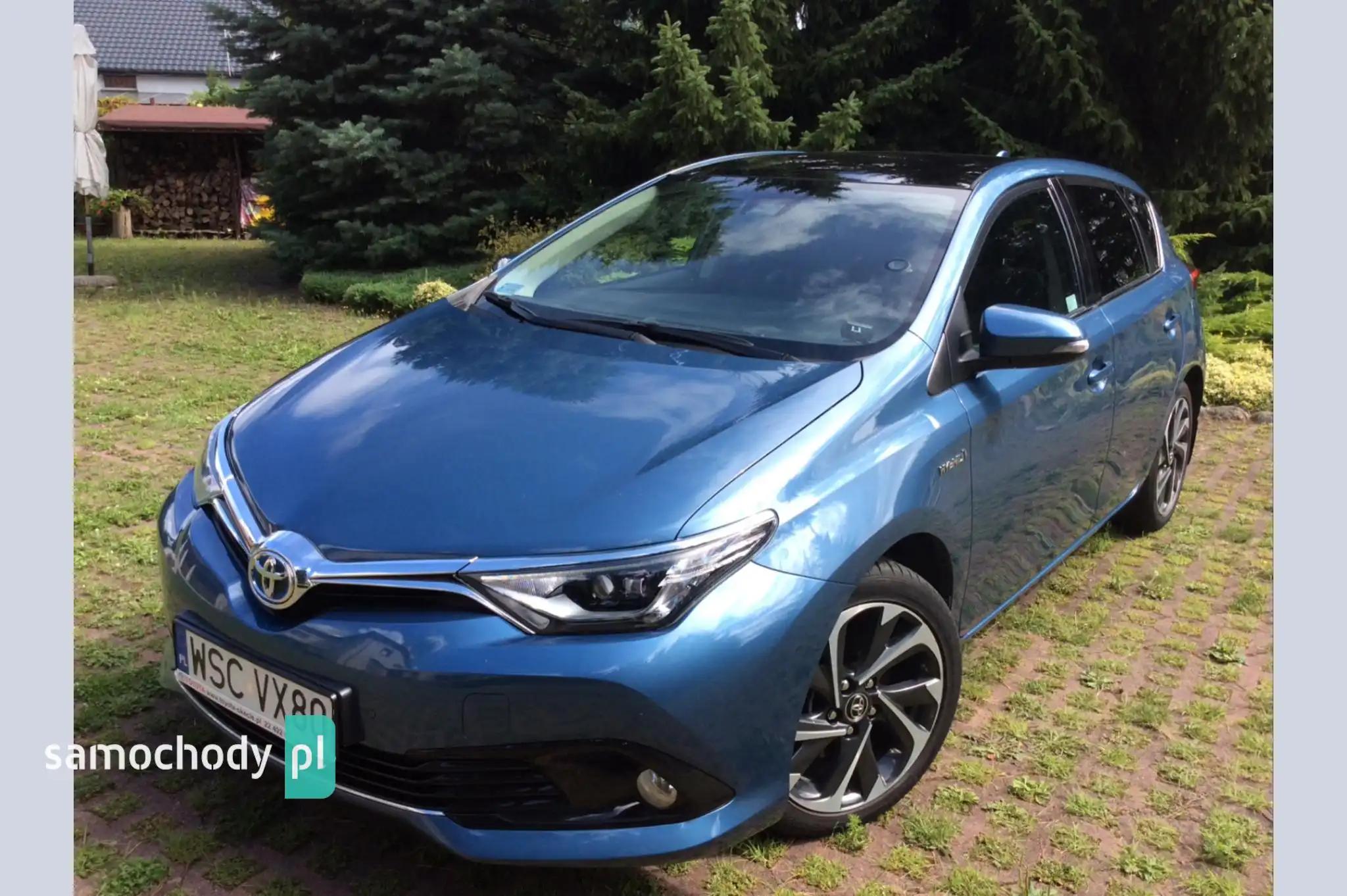 Toyota Auris Hatchback 2015