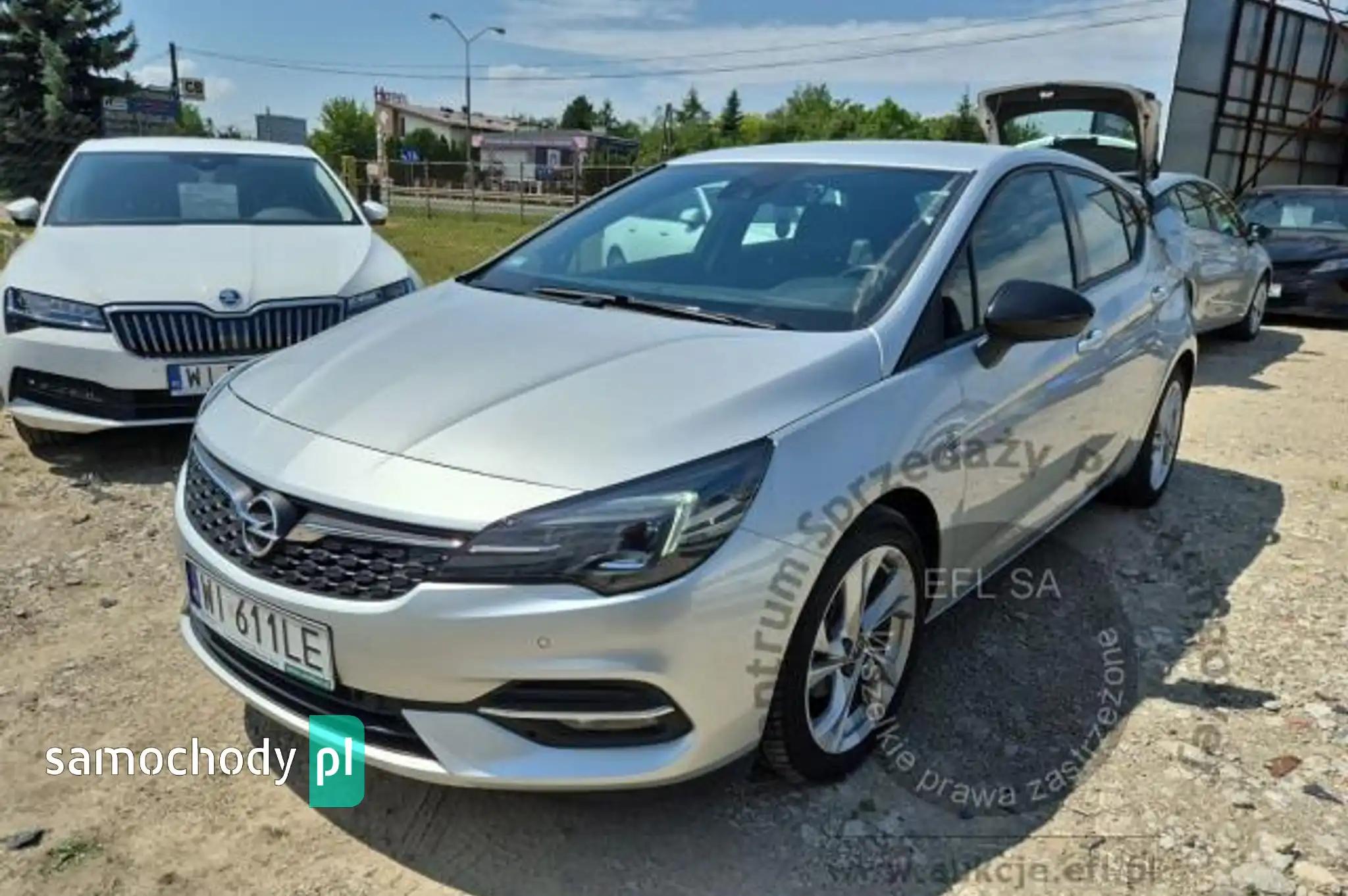 Opel Astra 2021