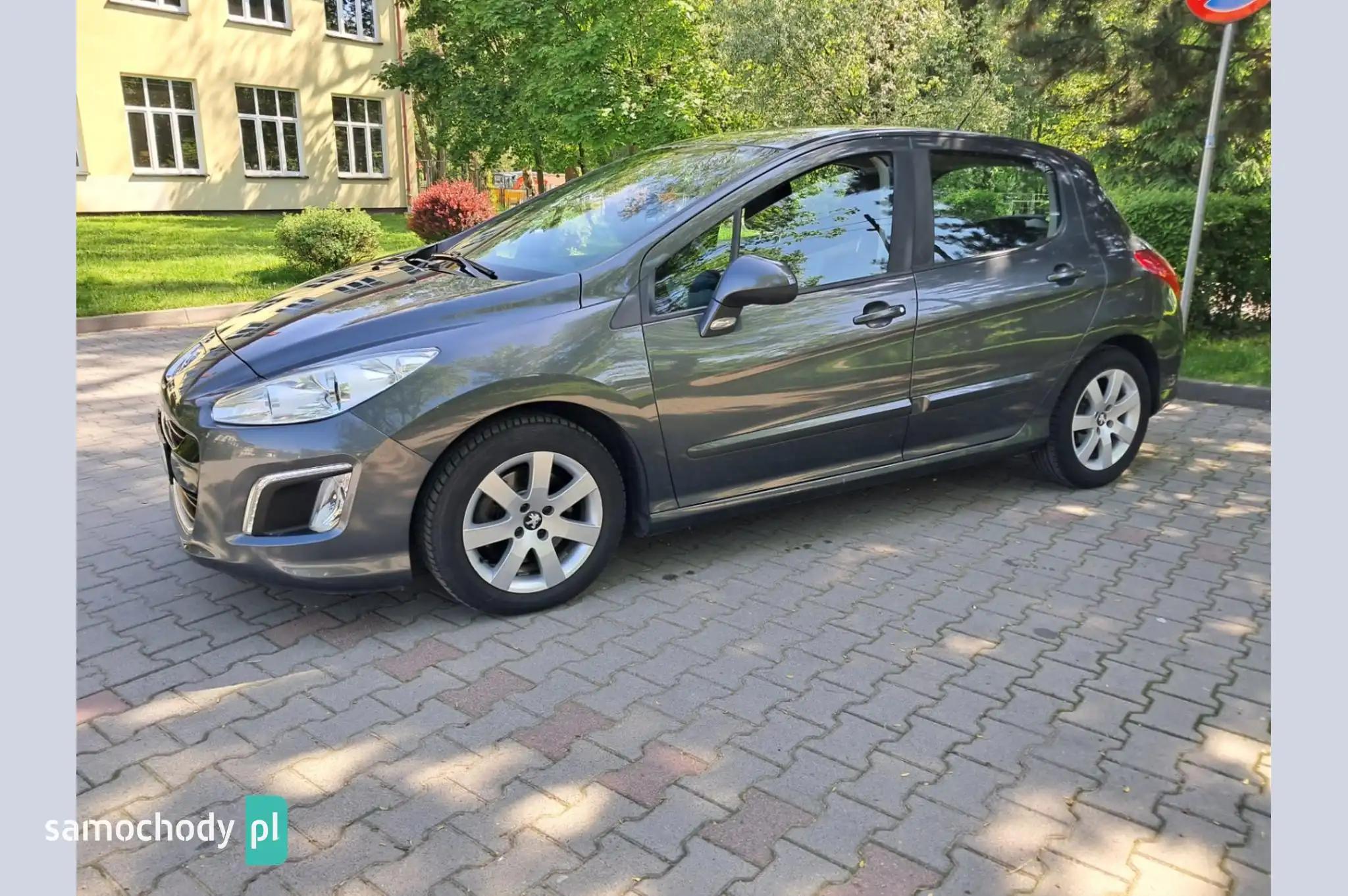 Peugeot 308 Hatchback 2011