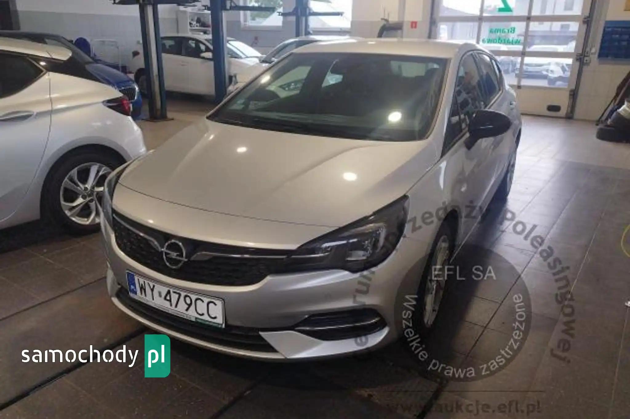 Opel Astra 2021