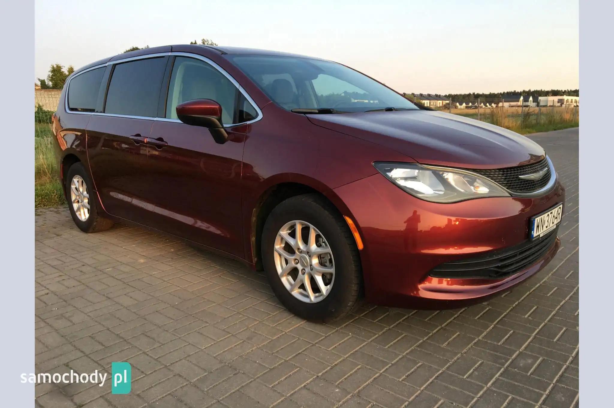 Chrysler Pacifica Minivan 2017