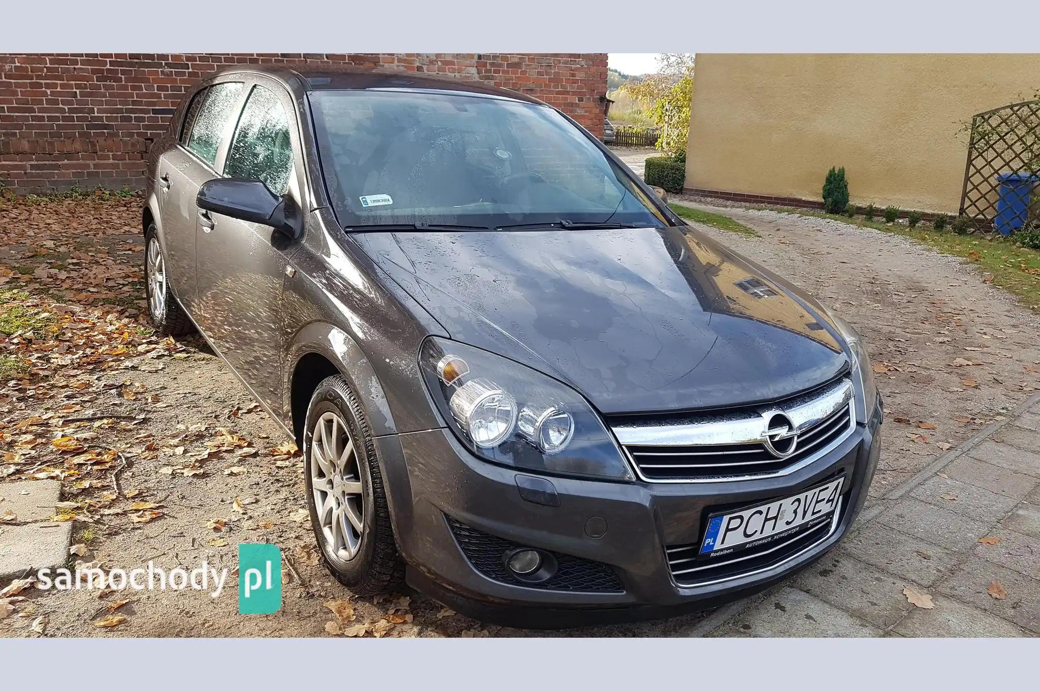 Opel Astra Hatchback 2009