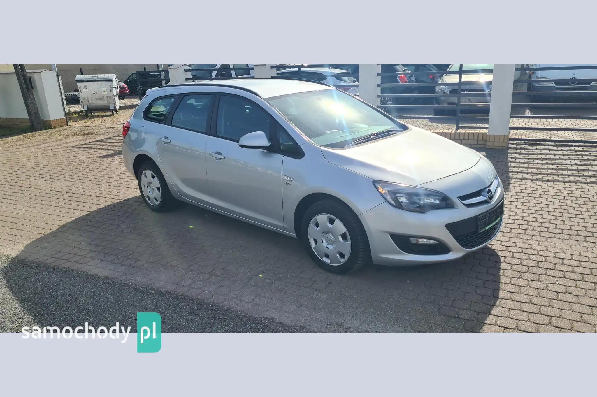 Opel Astra Kombi 2013