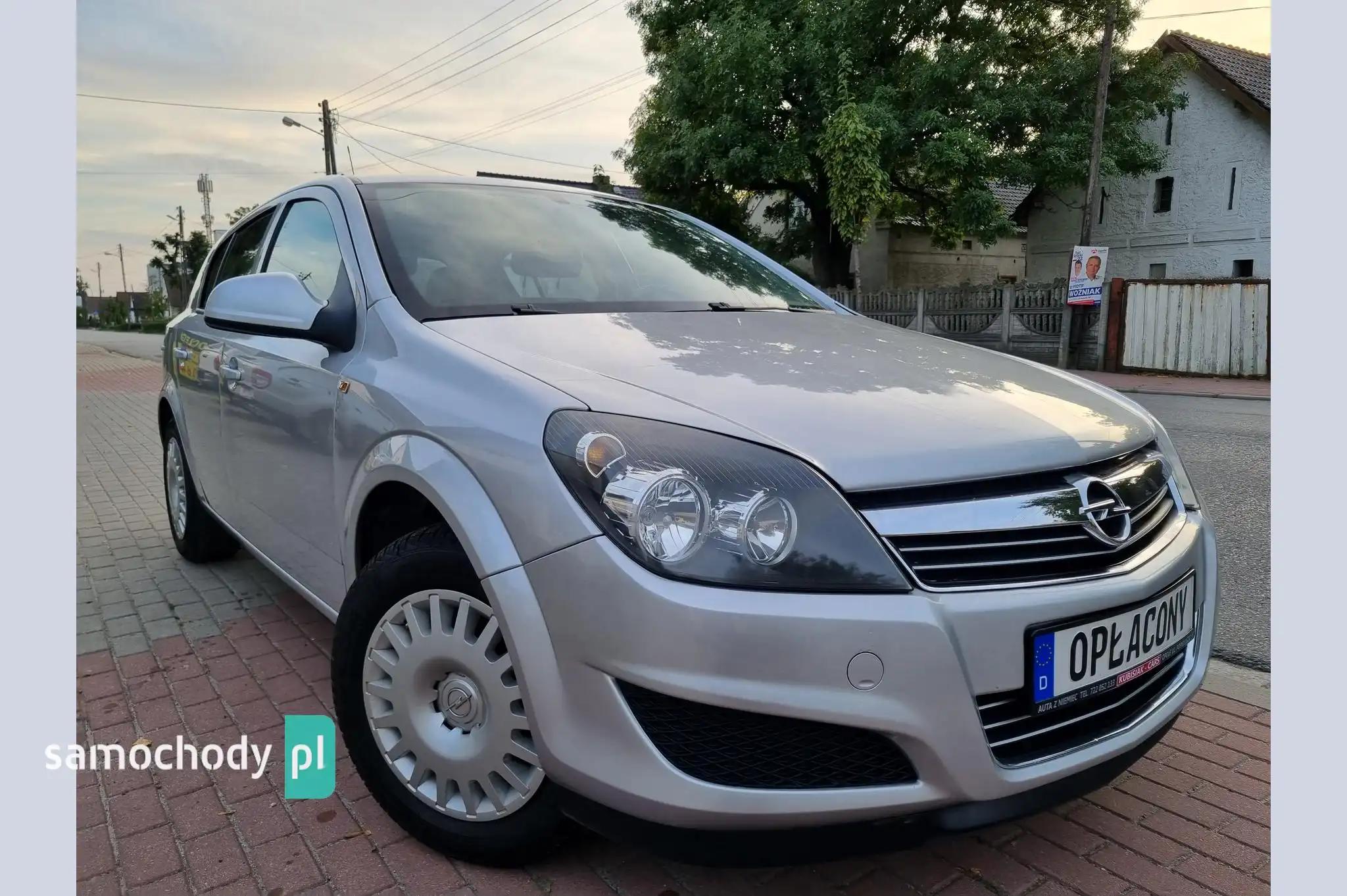 Opel Astra Hatchback 2009