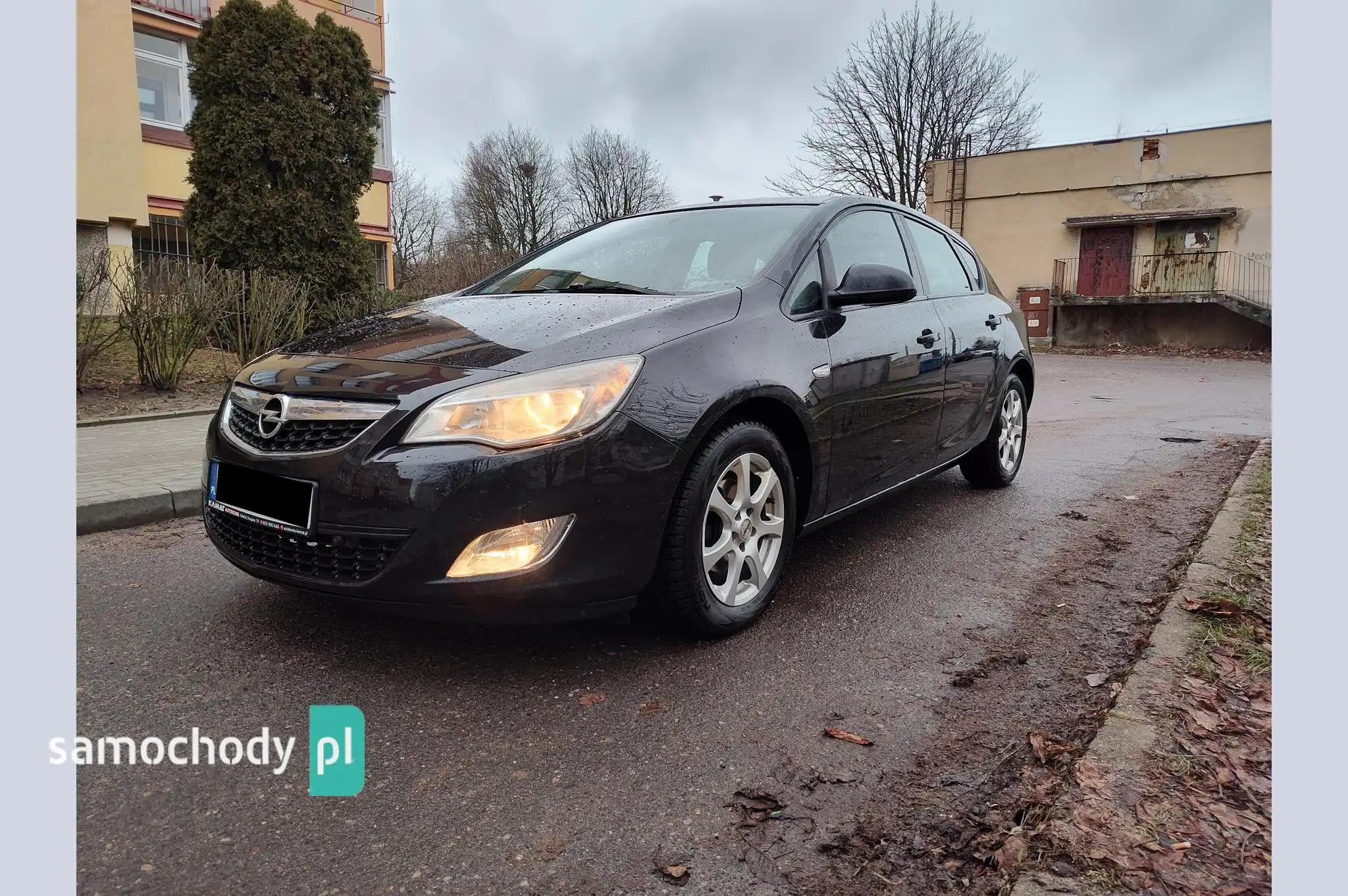 Opel Astra Hatchback 2010