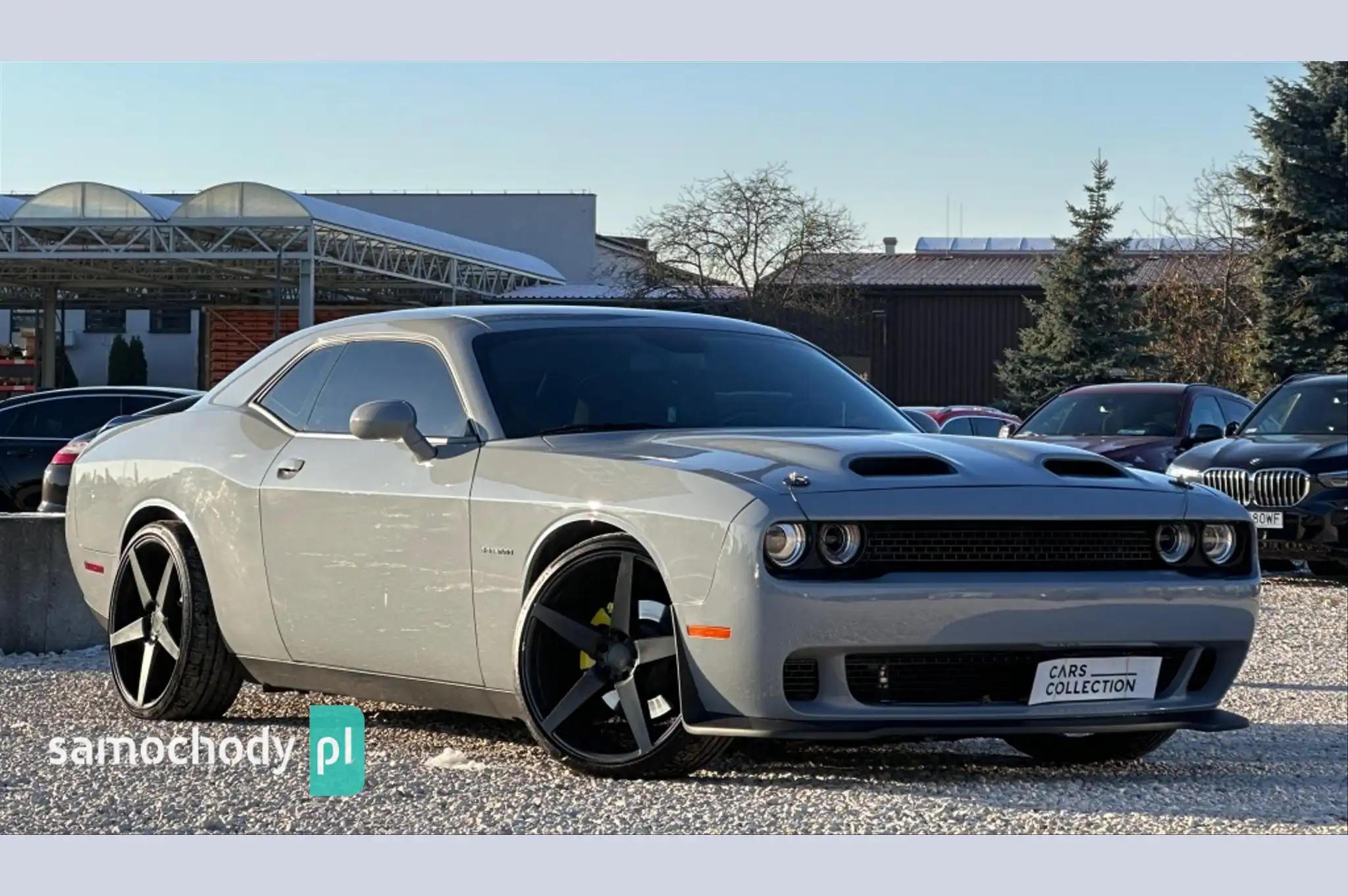 Dodge Challenger Coupe 2021