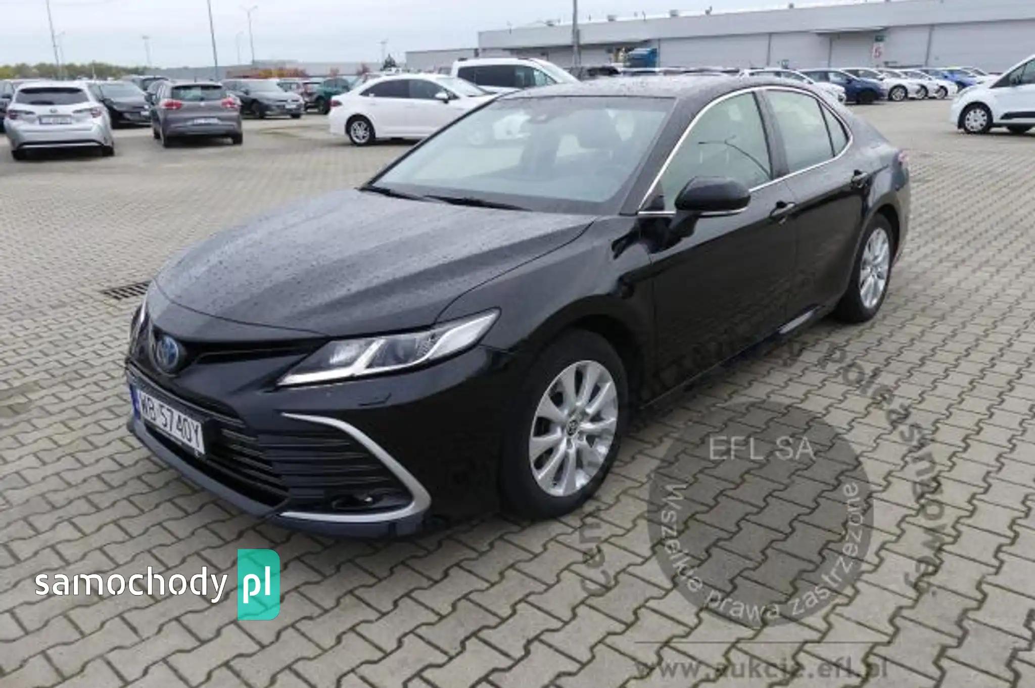 Toyota Camry 2021